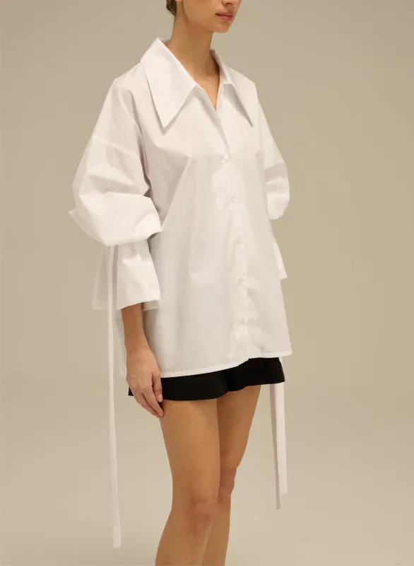 Koszula z bawełny z wiązaniem przy rękawach w kolorze białym - Rosa sold by Le Brand