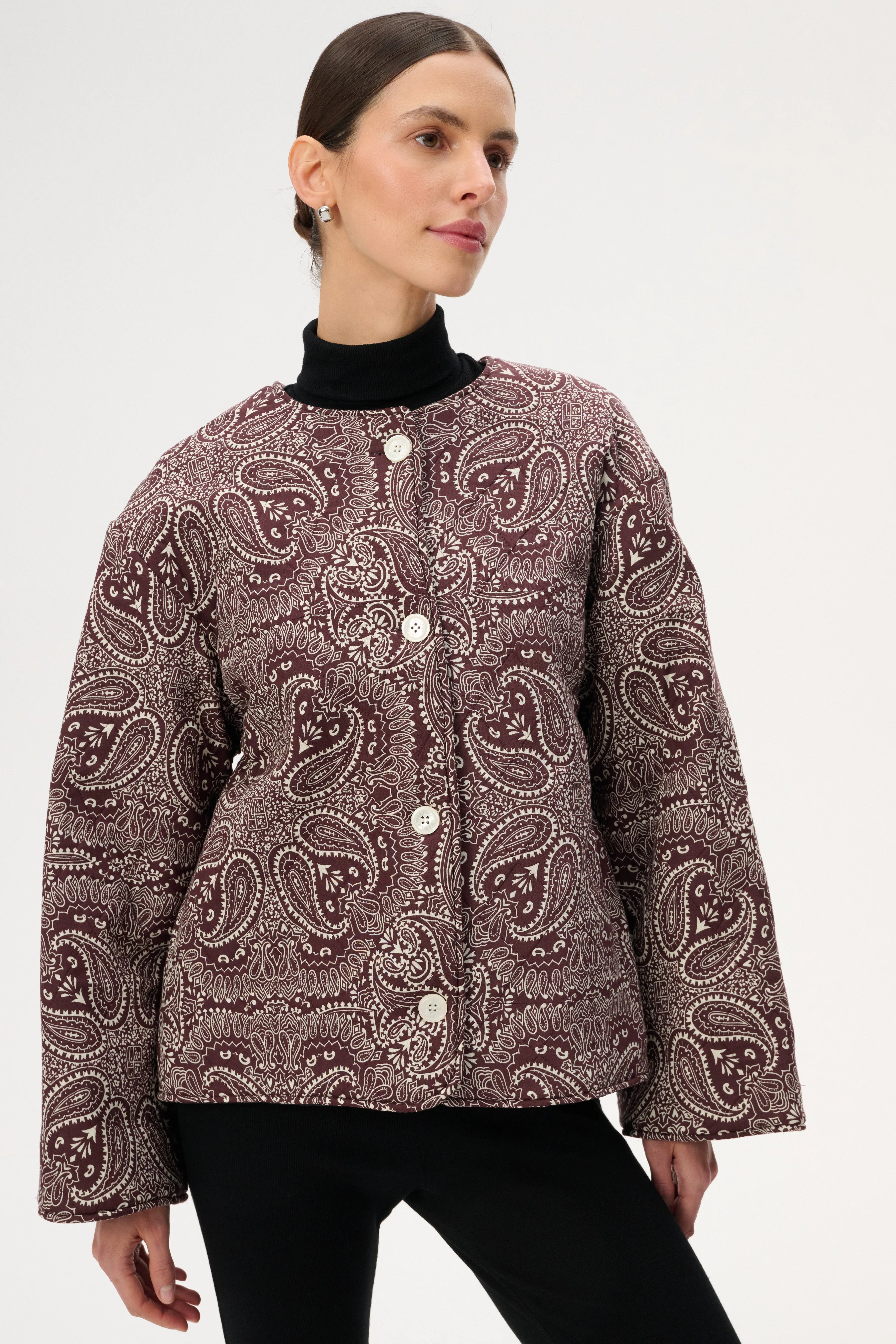 Kurtka z wiskozy z nadrukiem bandany w kolorze burgundowym - Hana sold by Le Brand product image thumbnail 5