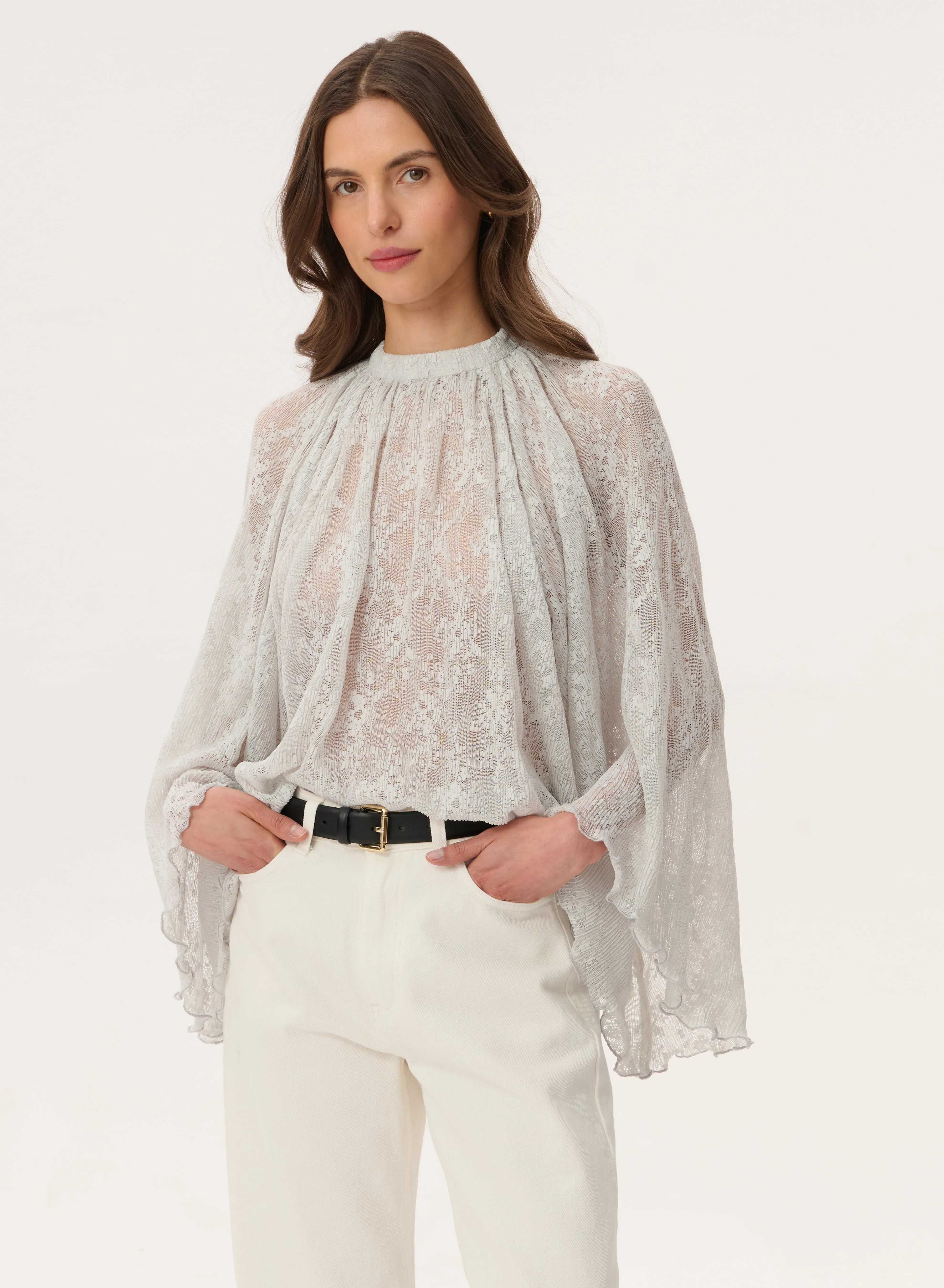 Bluzka koronkowa z szerokim rękawem w kolorze złamanej bieli - Paloma sold by Le Brand product image thumbnail 2