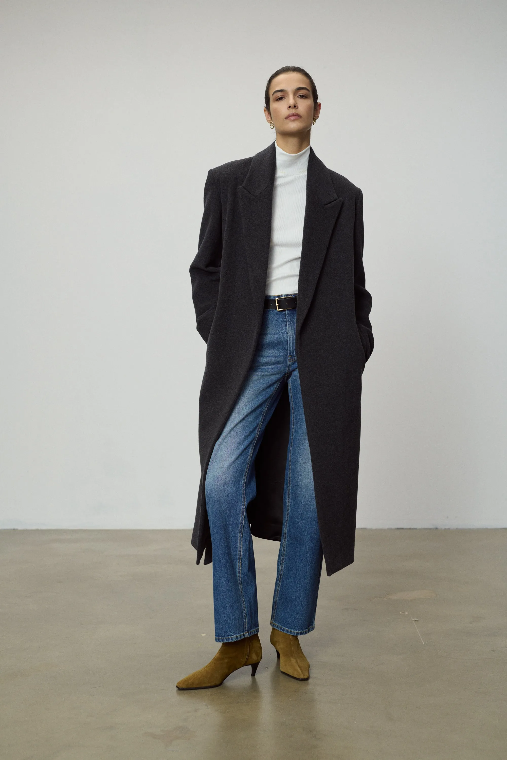 Golf Emmet sold by 303 Avenue product image thumbnail 2