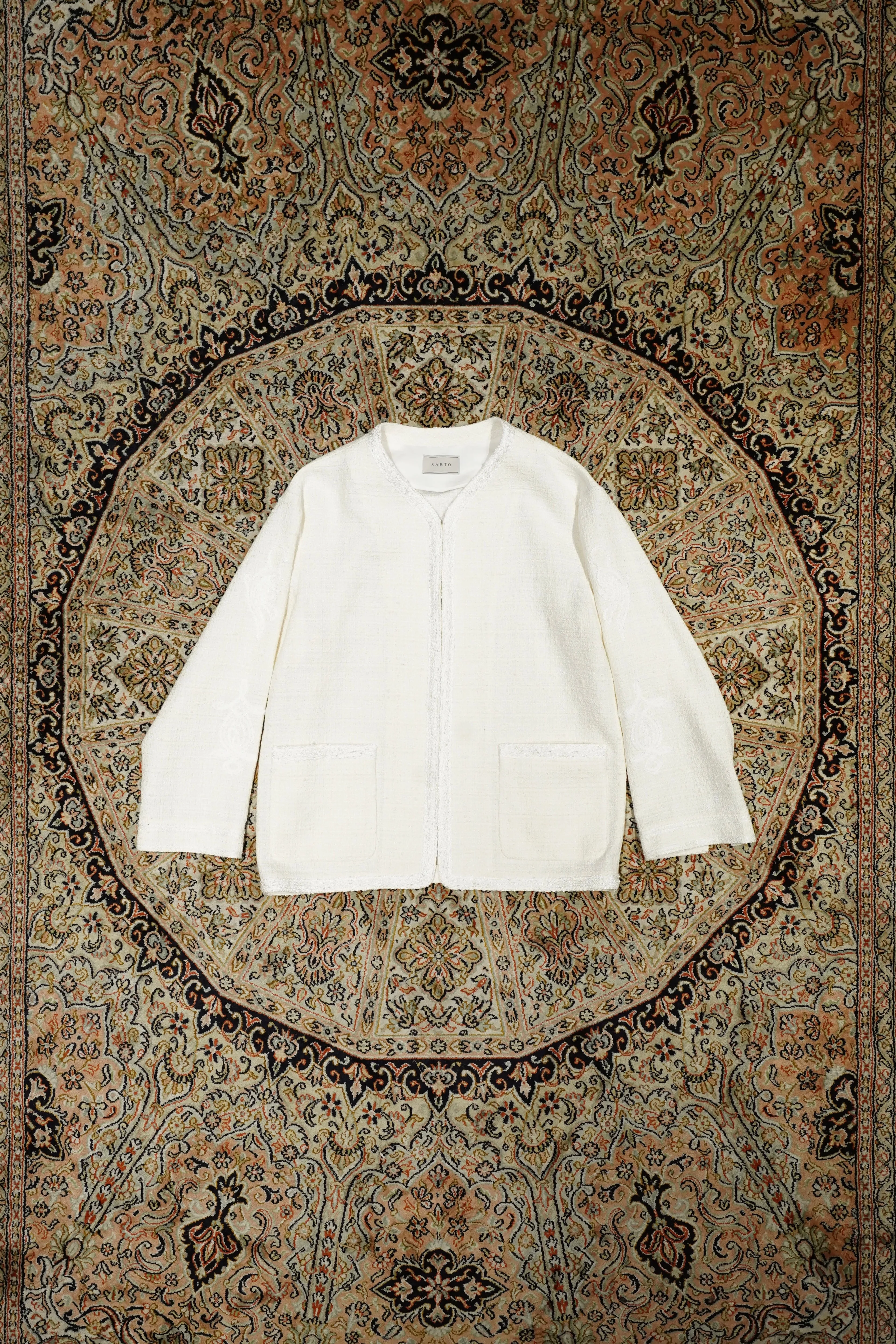 SARTO NO COLLAR JACKET (WHITE) sold by CEDARWOOD