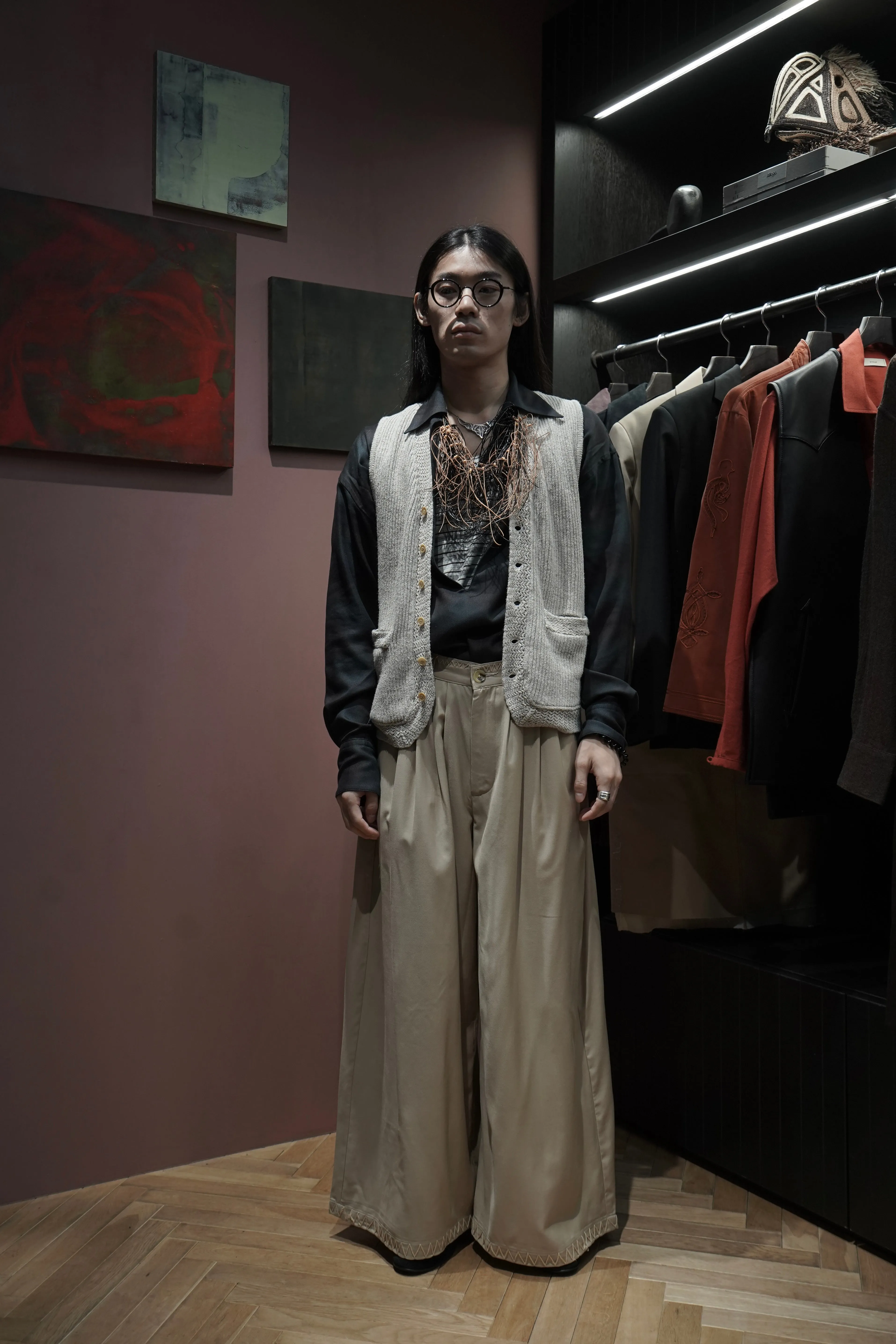 Taiga Takahashi KNITTED VEST (IVORY) sold by CEDARWOOD product image thumbnail 2