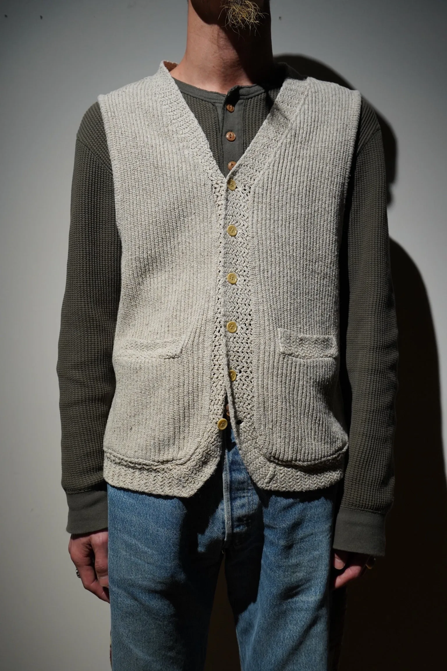 Taiga Takahashi KNITTED VEST (IVORY) sold by CEDARWOOD product image thumbnail 4
