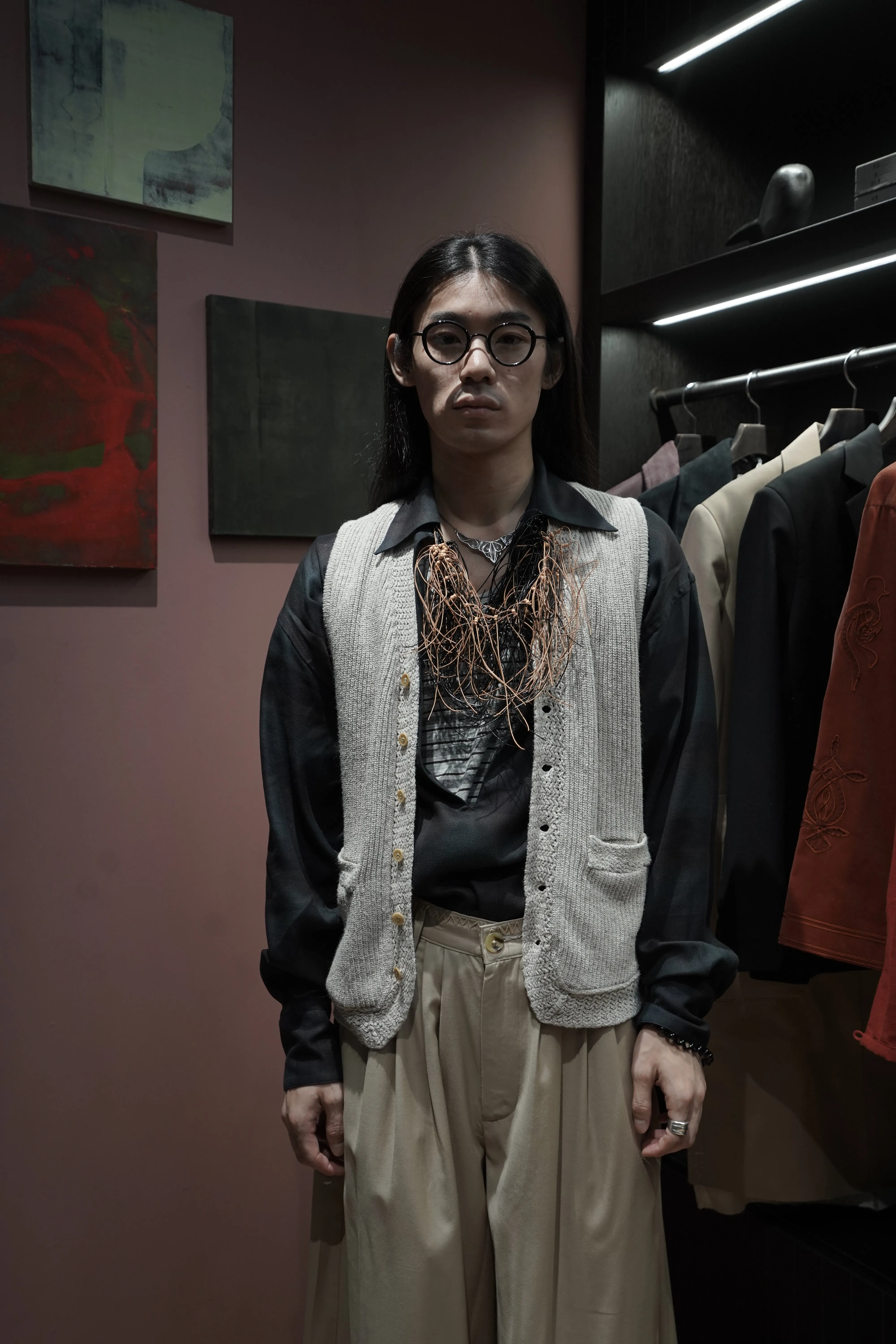 Taiga Takahashi KNITTED VEST (IVORY) sold by CEDARWOOD product image thumbnail 3