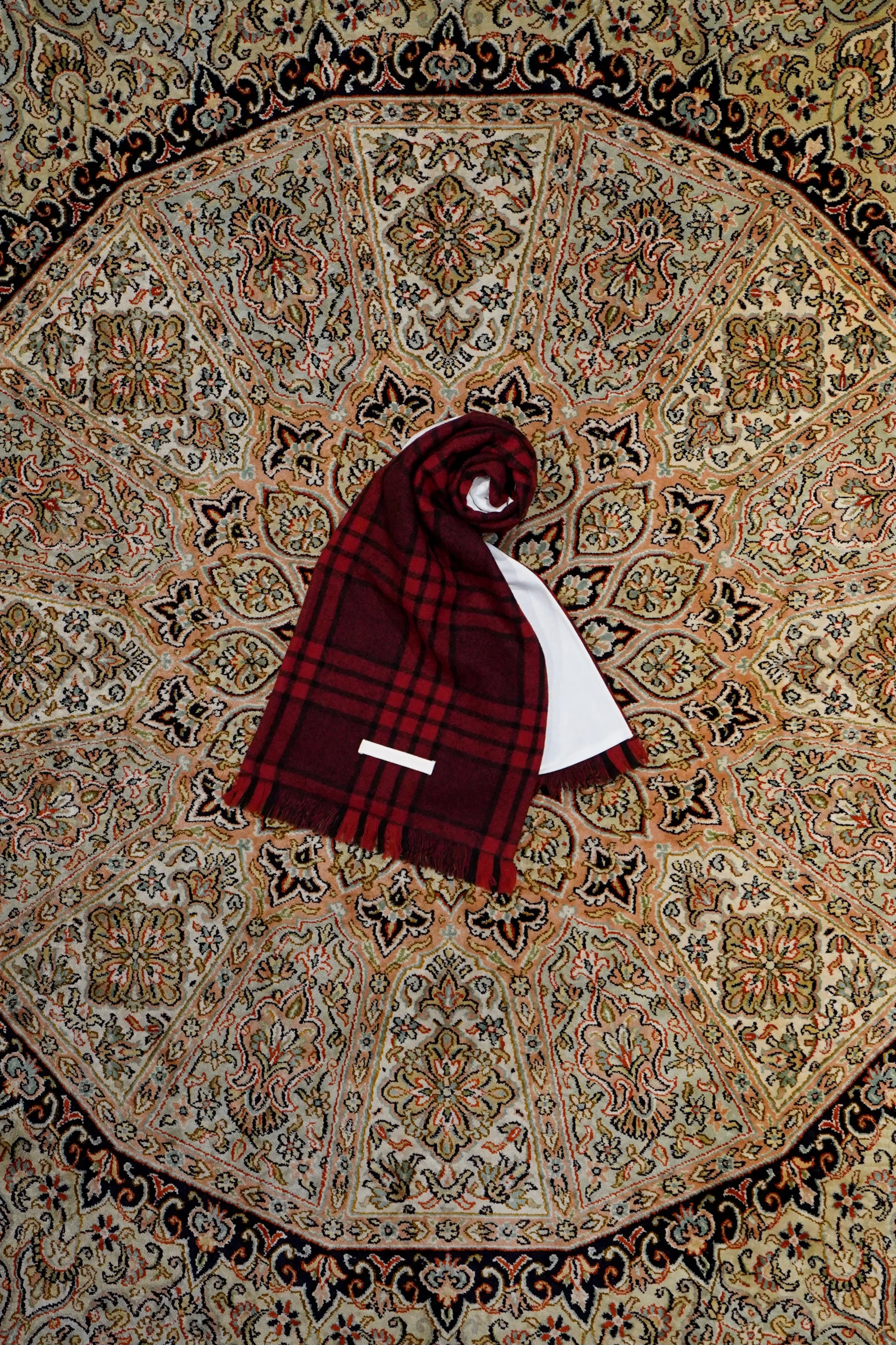 UNIFORME CHECKED SCARF (RED) sold by CEDARWOOD