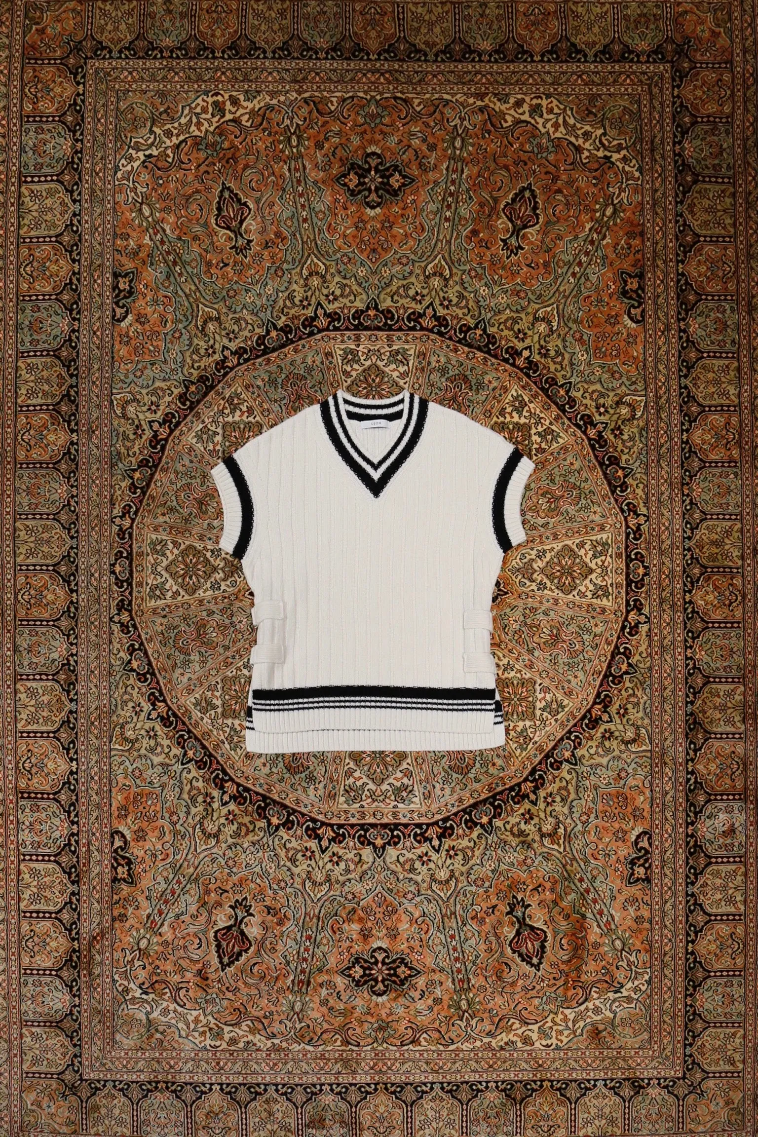 UJOH Tilden Knit Vest (OFF WHITE) sold by CEDARWOOD product image thumbnail 5