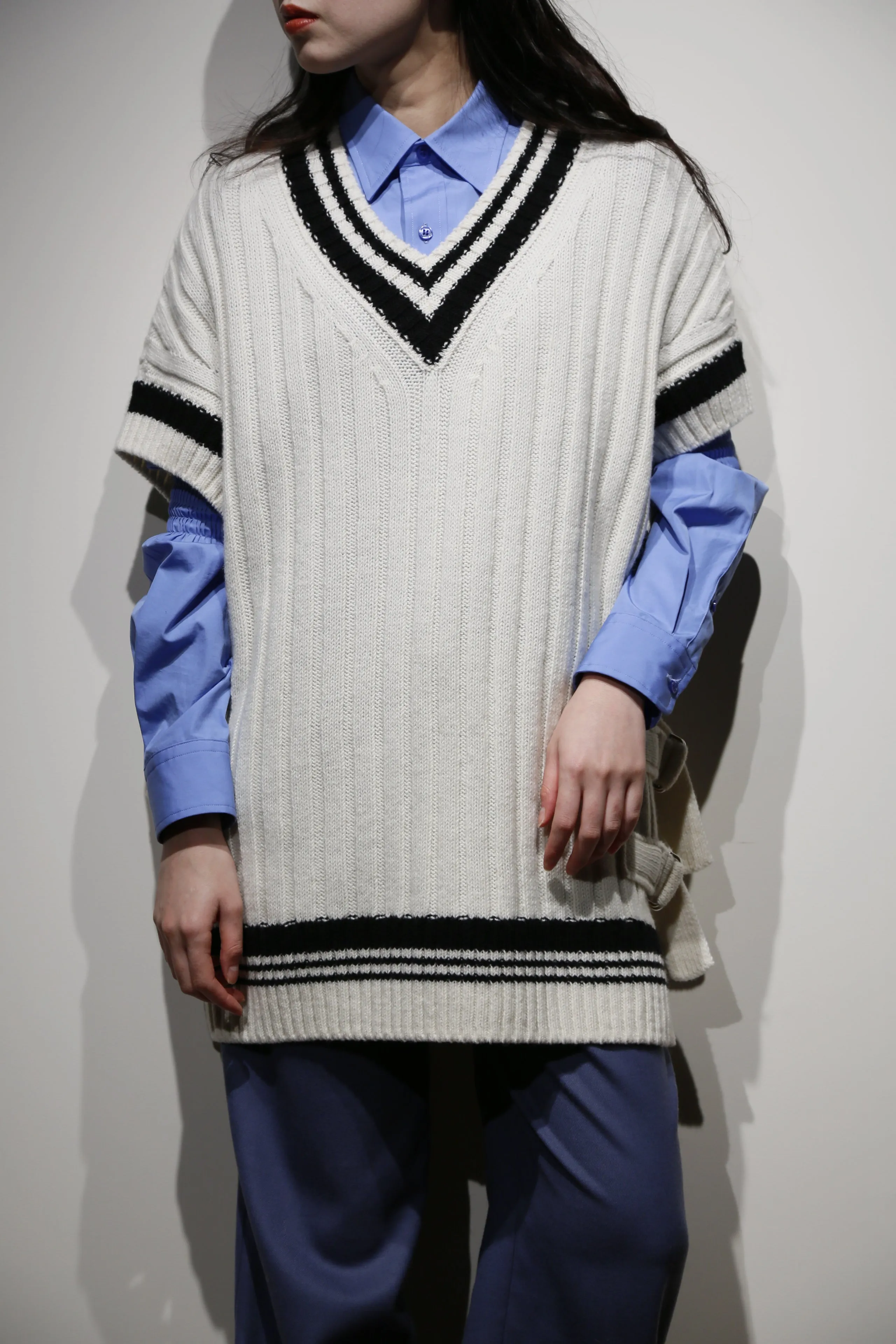 UJOH Tilden Knit Vest (OFF WHITE) sold by CEDARWOOD product image thumbnail 2