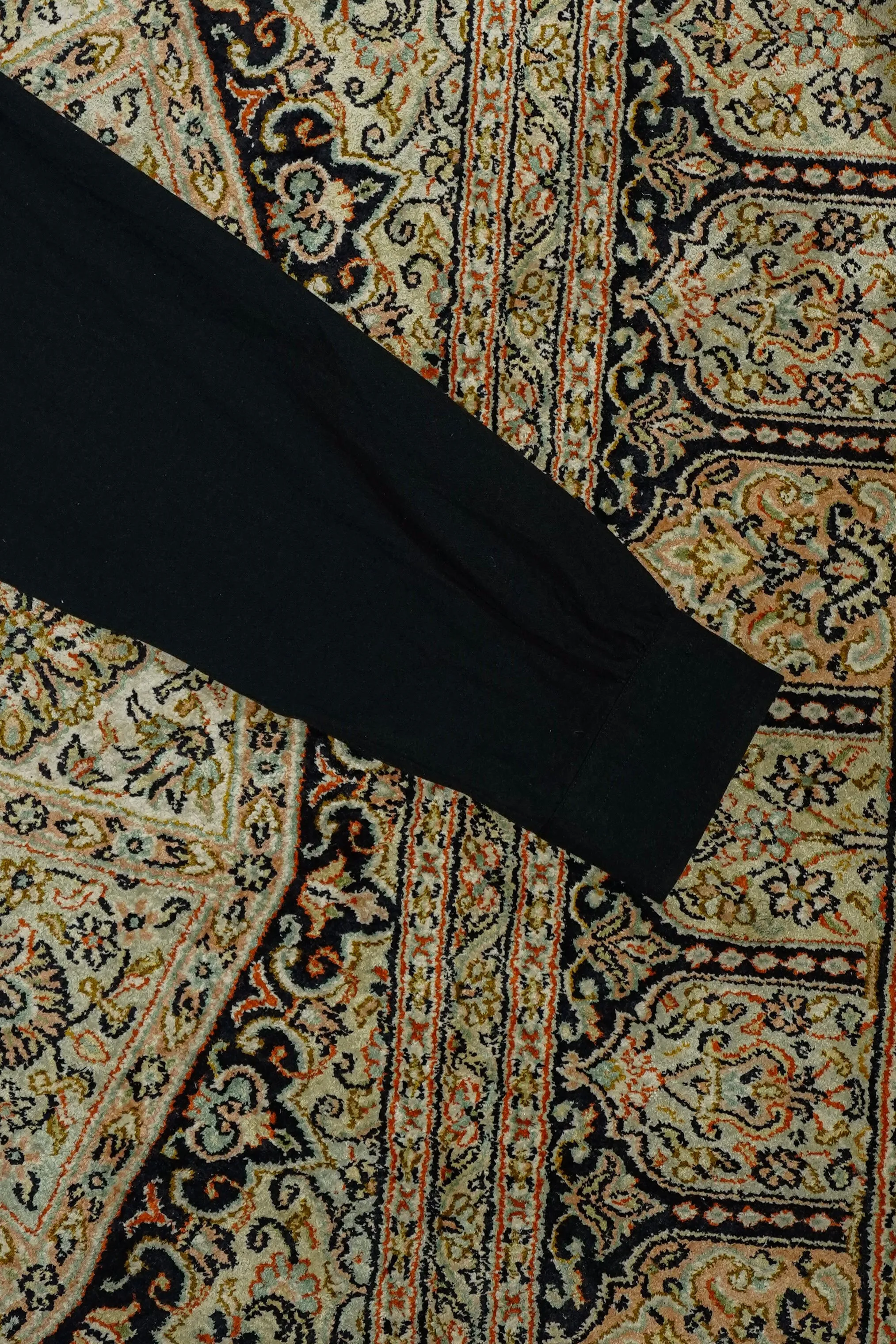 Urig COTTON SILK SIDE HIDE POCKET SHIRT (BLACK) sold by CEDARWOOD product image thumbnail 5