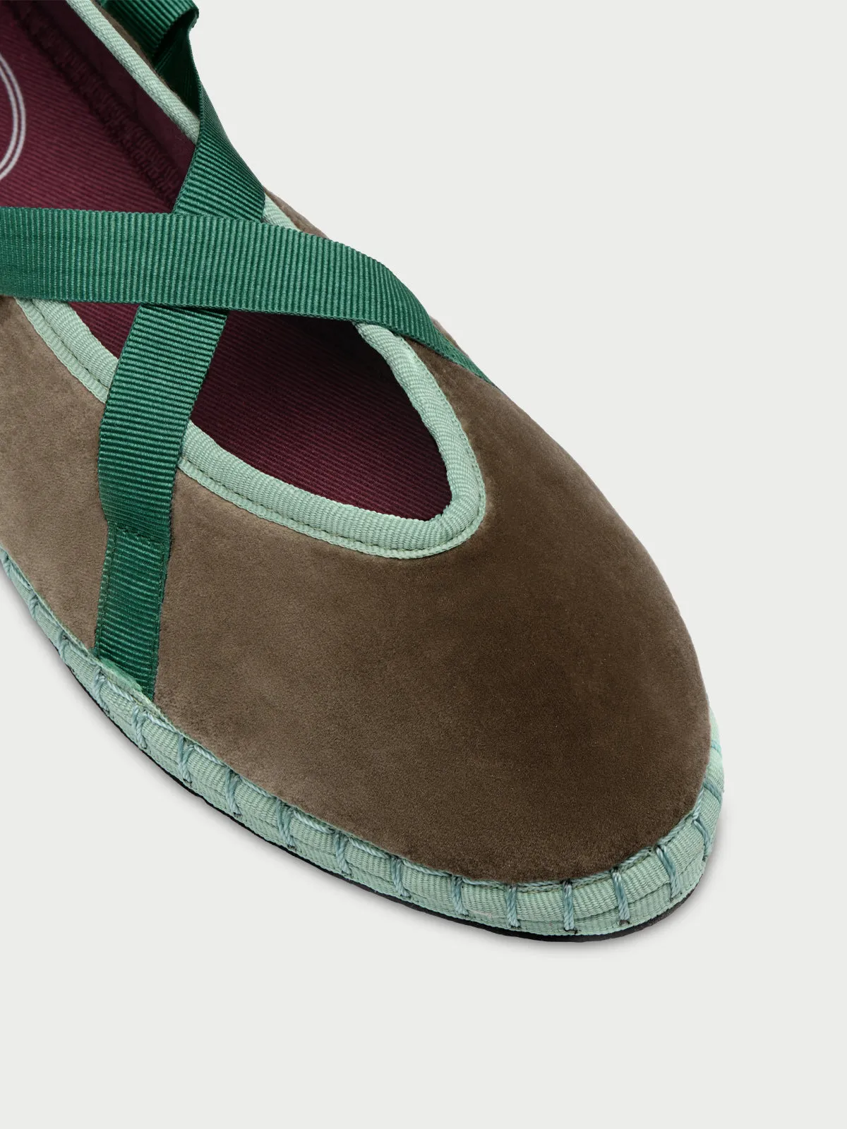 Twist sold by Flabelus product image thumbnail 3