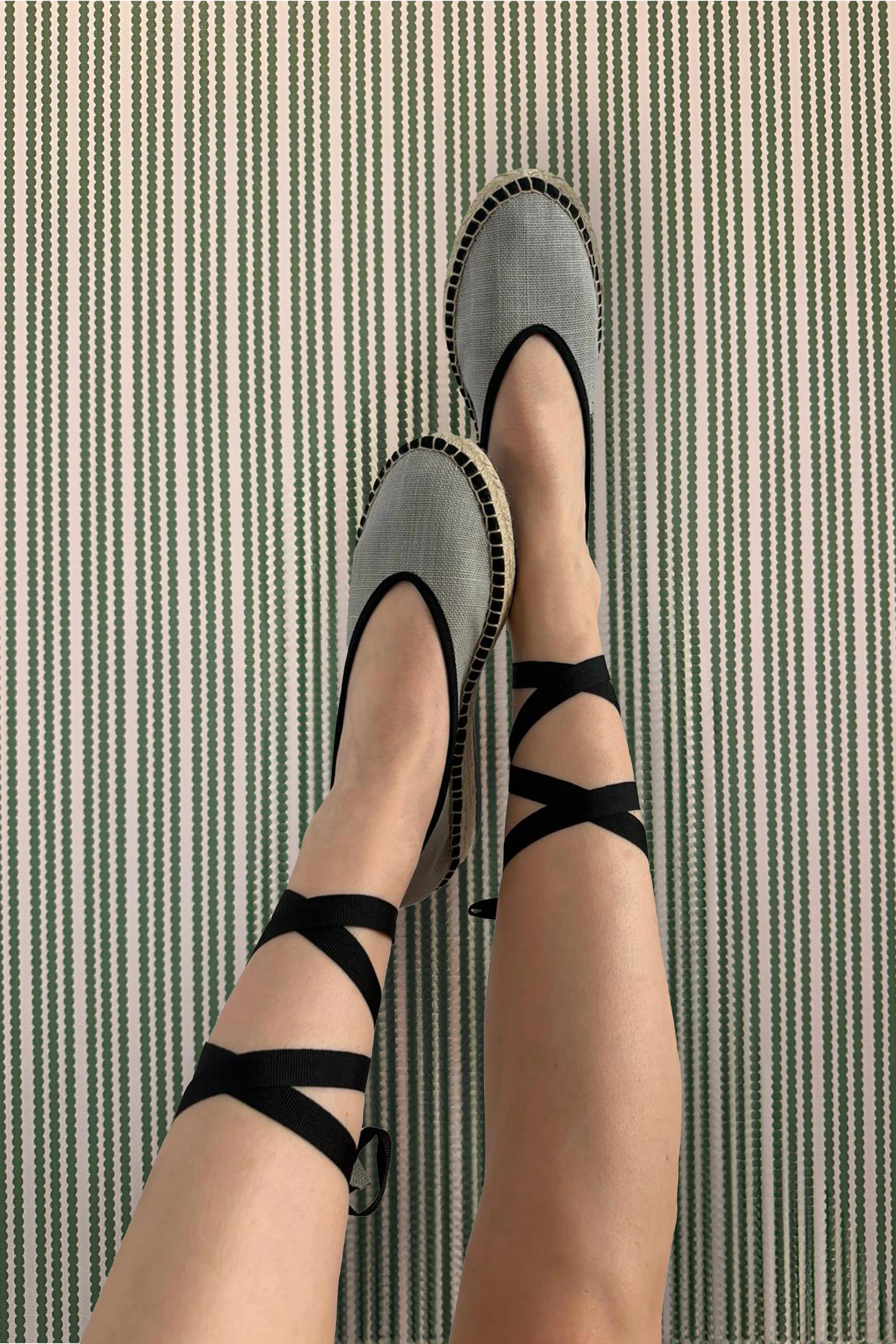 Summer Swing Noir sold by Flabelus product image thumbnail 2