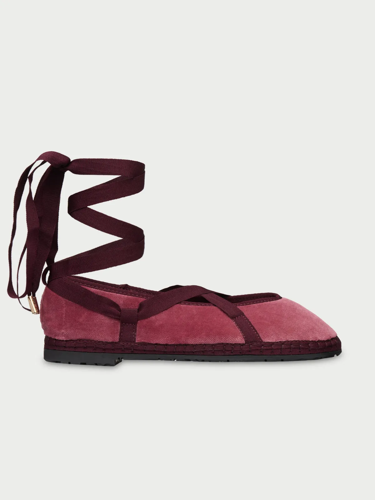 Ribbon O’Brien sold by Flabelus