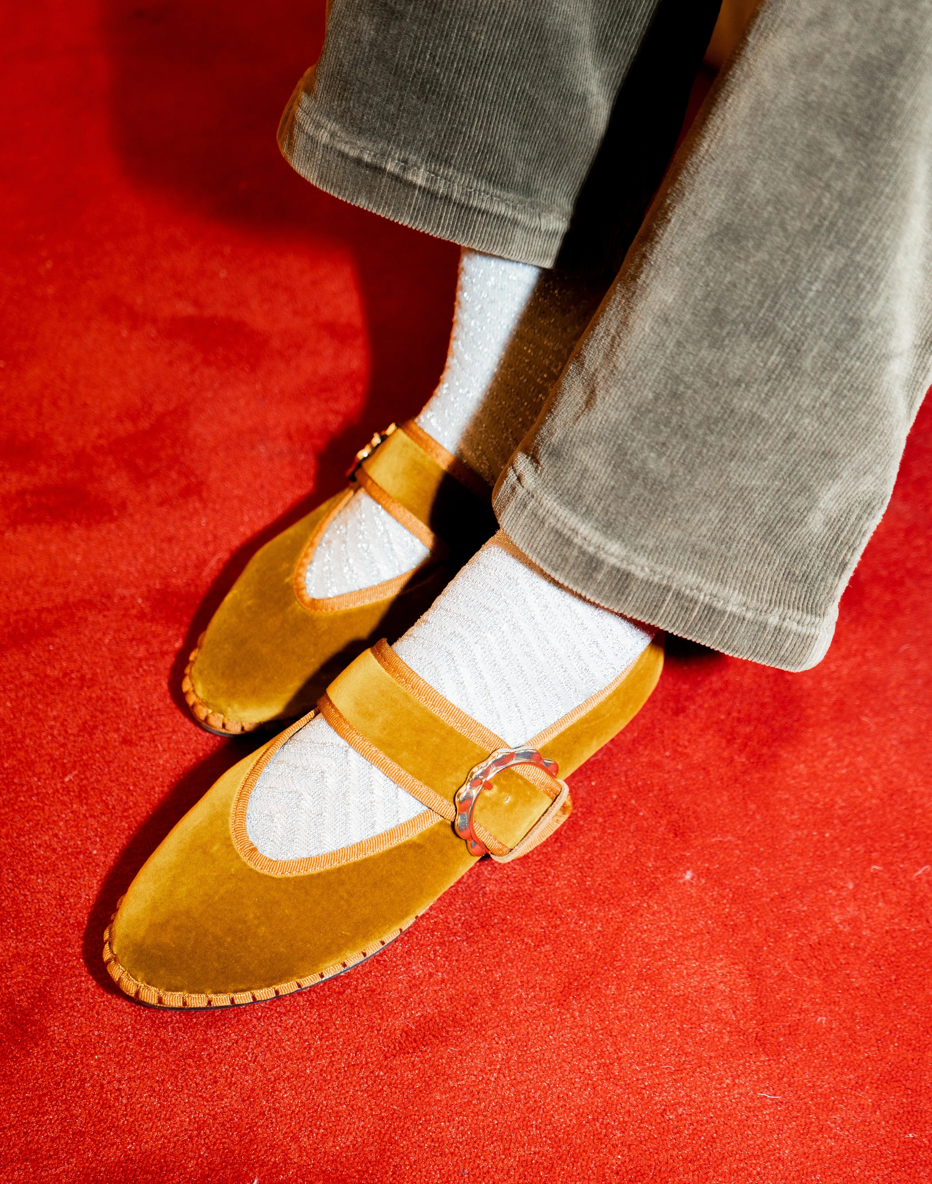 Sophie Mustard sold by Flabelus