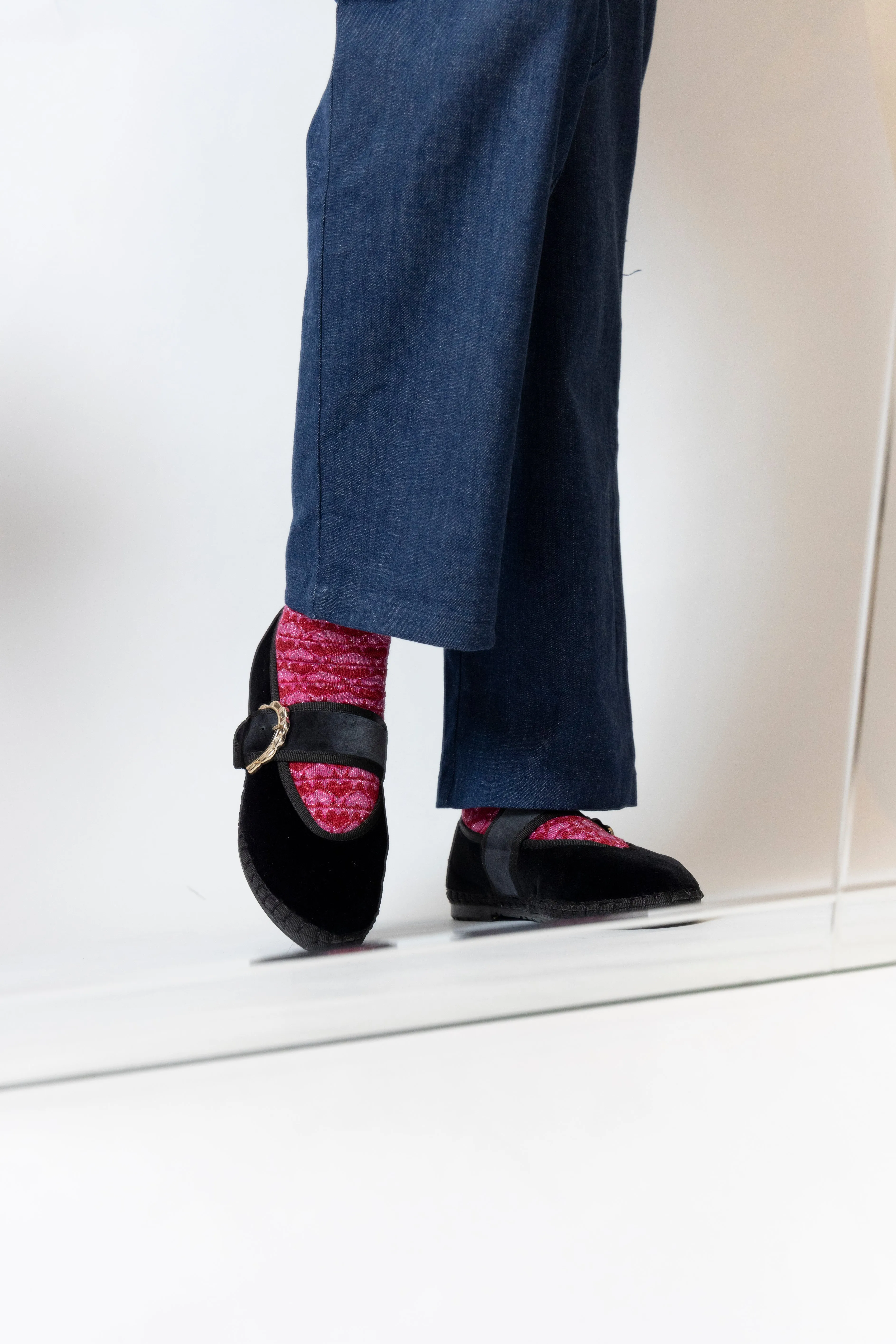 Sophie Black sold by Flabelus