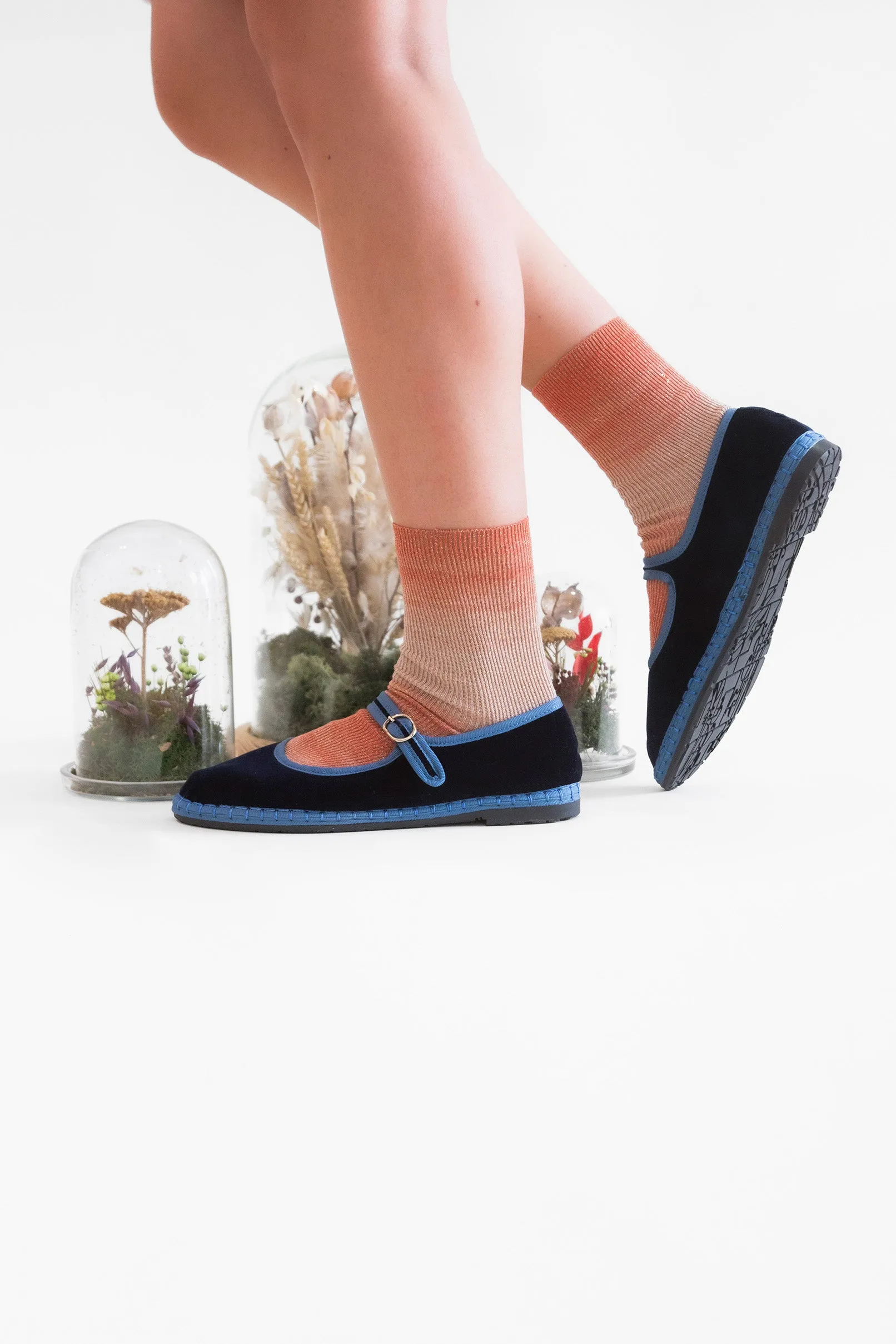 Montague sold by Flabelus