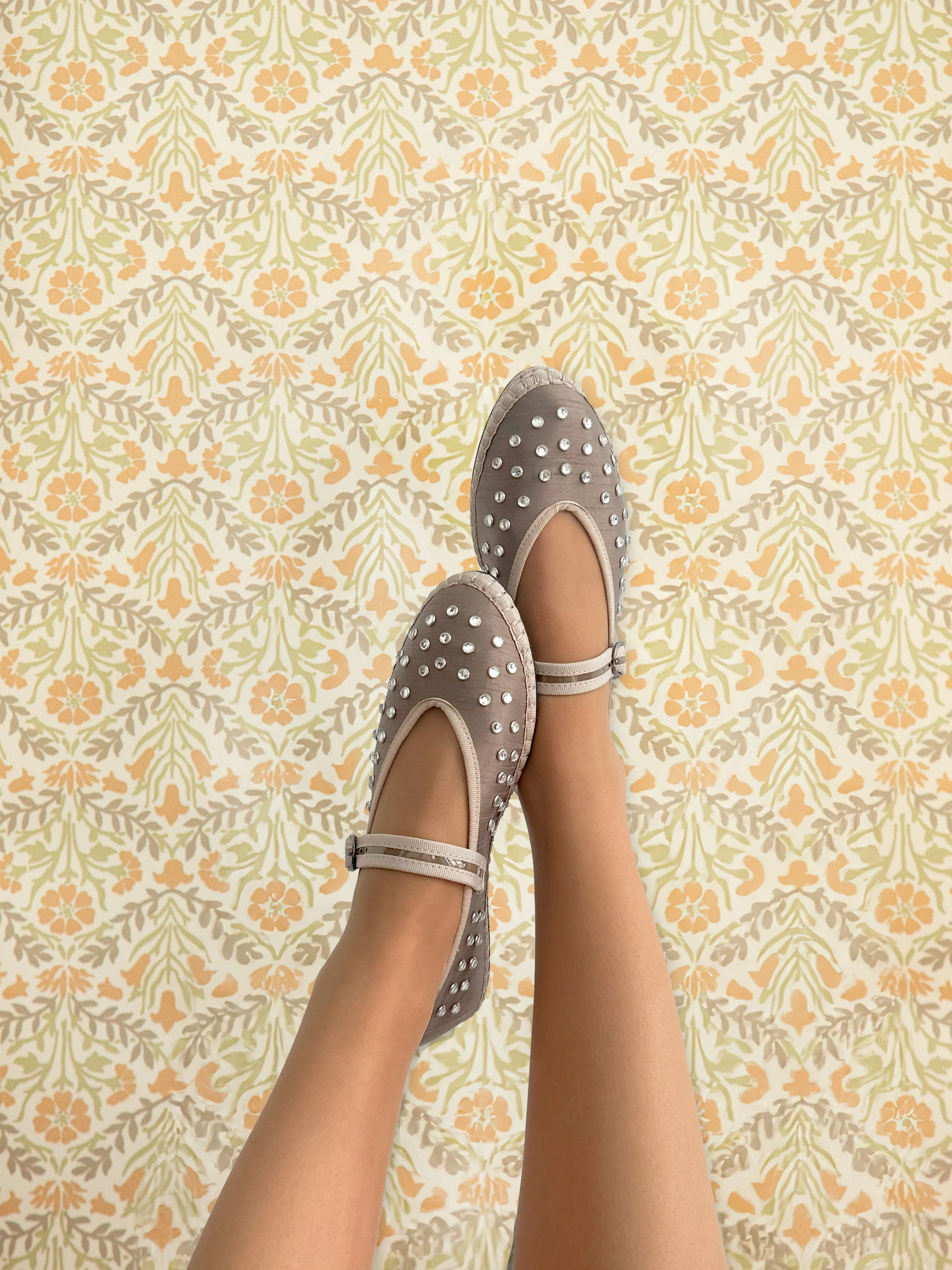 Mae Gray sold by Flabelus product image thumbnail 4