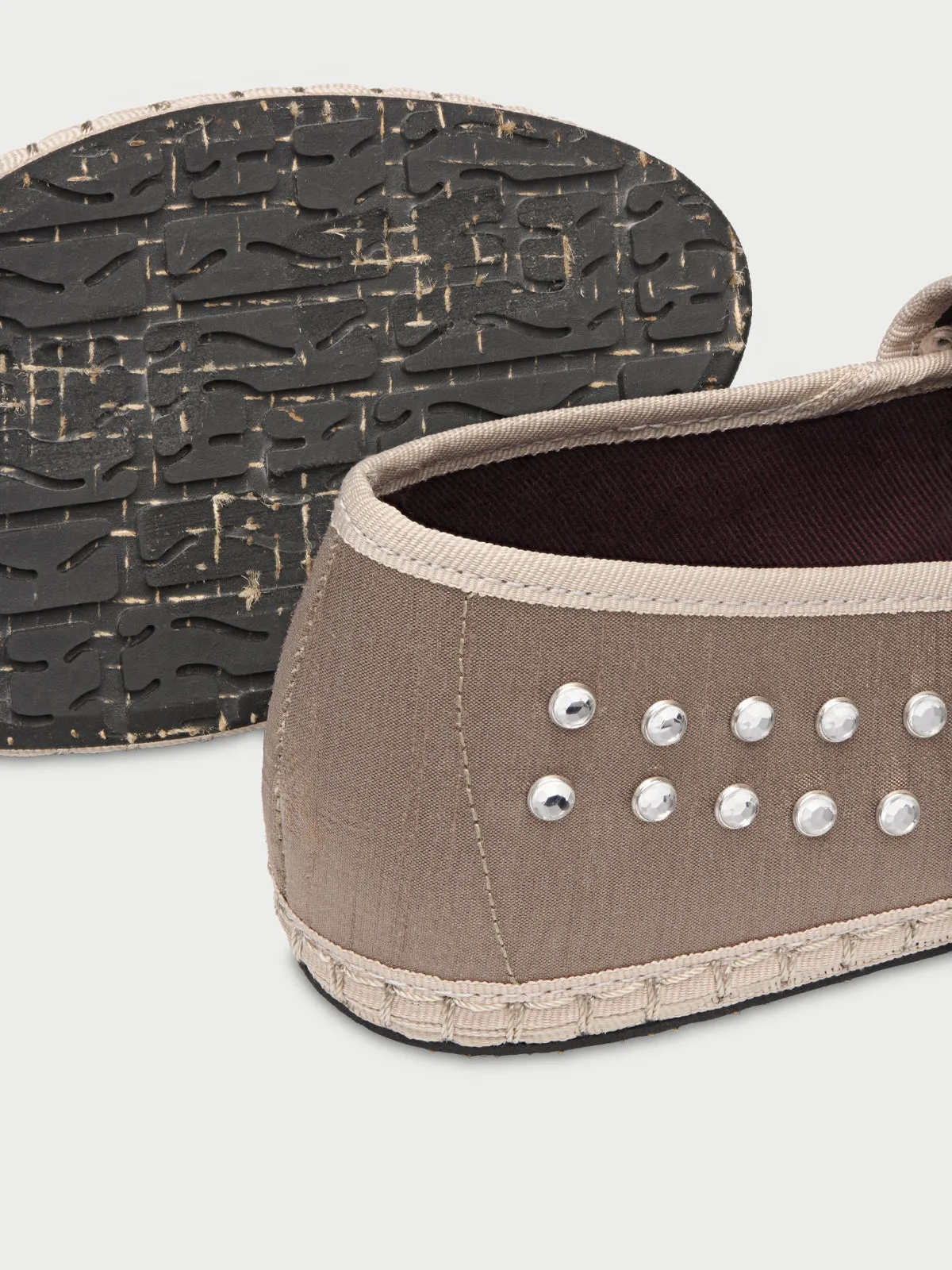 Mae Gray sold by Flabelus product image thumbnail 5