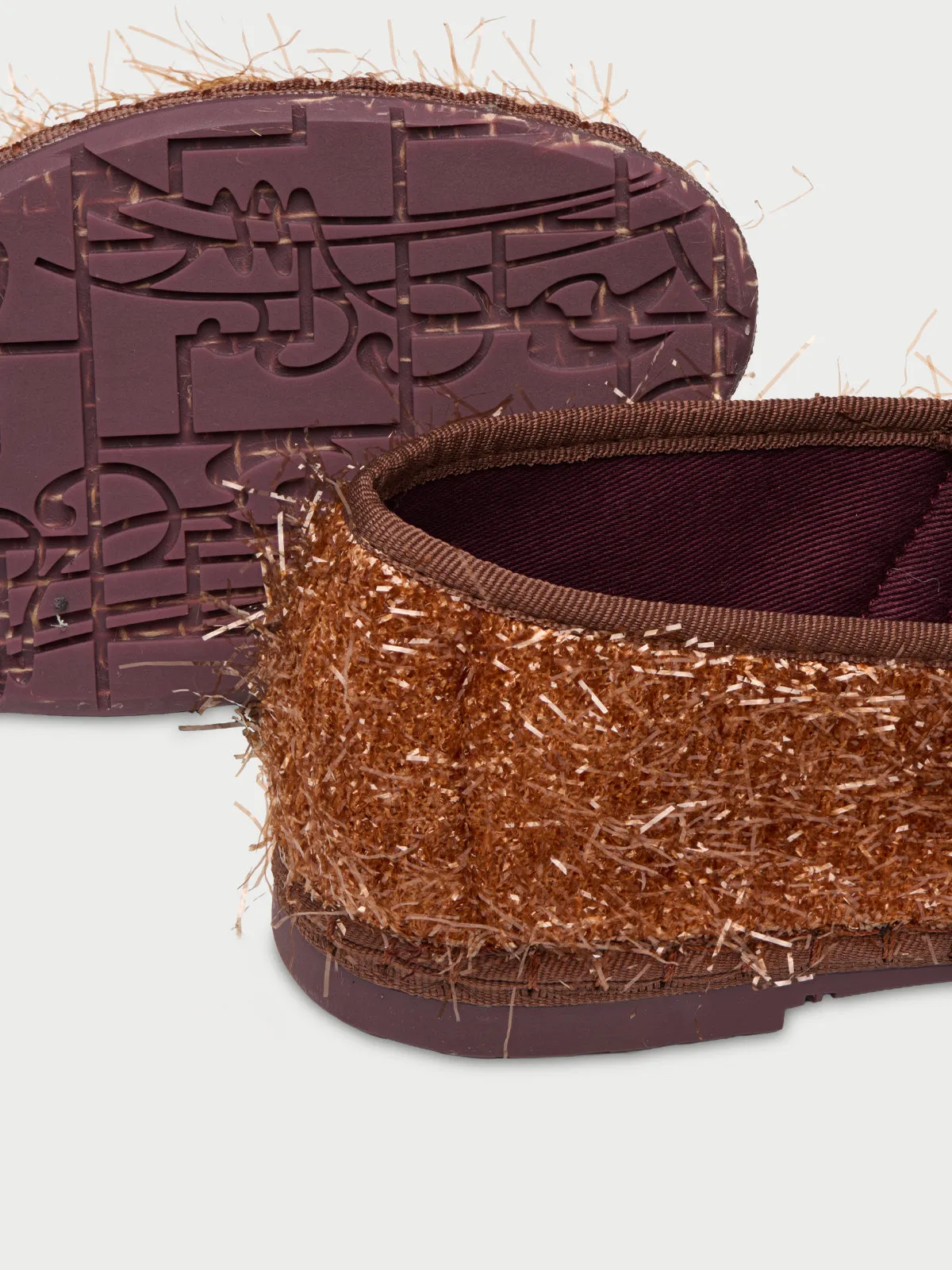 Claire Frisson Cuero sold by Flabelus product image thumbnail 3