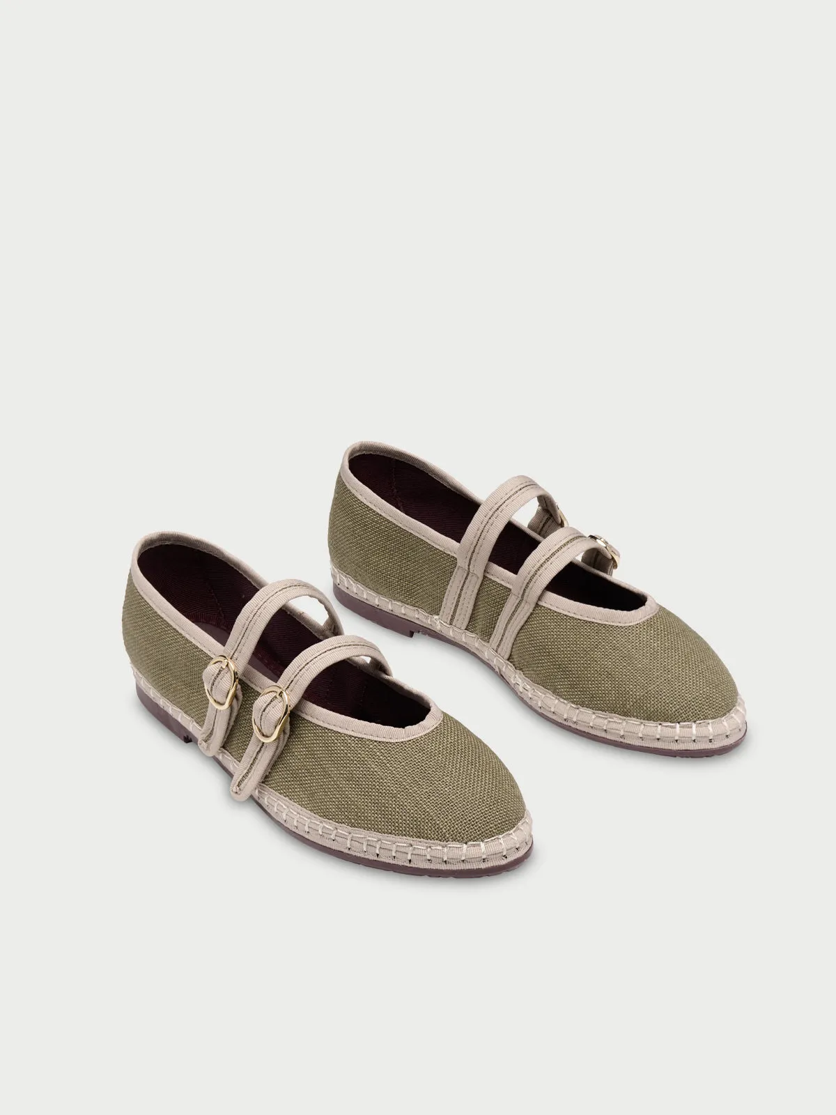 Claire Green sold by Flabelus