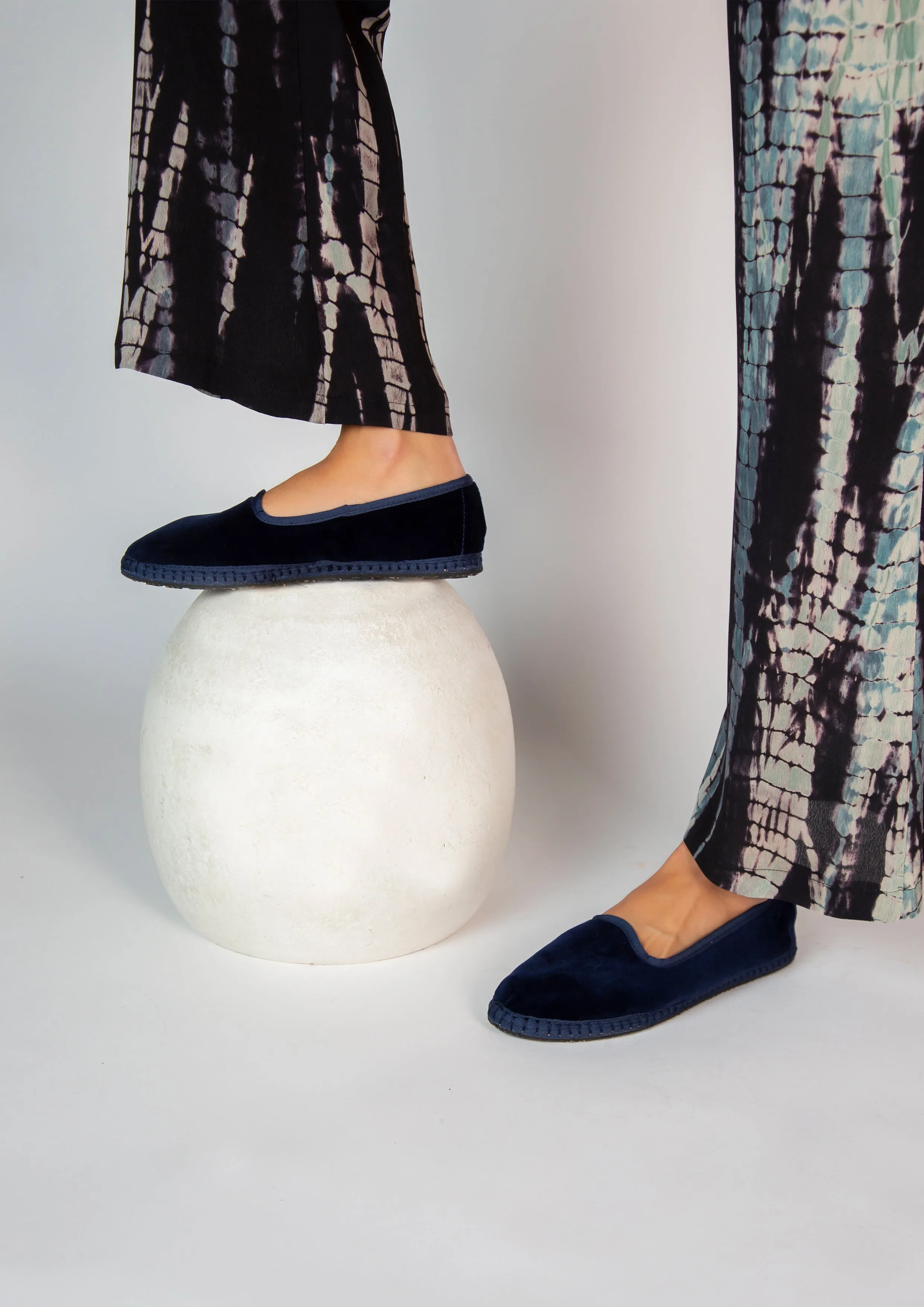 Amy sold by Flabelus