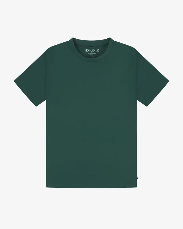 7006 Essential t-shirt - green made by uskees