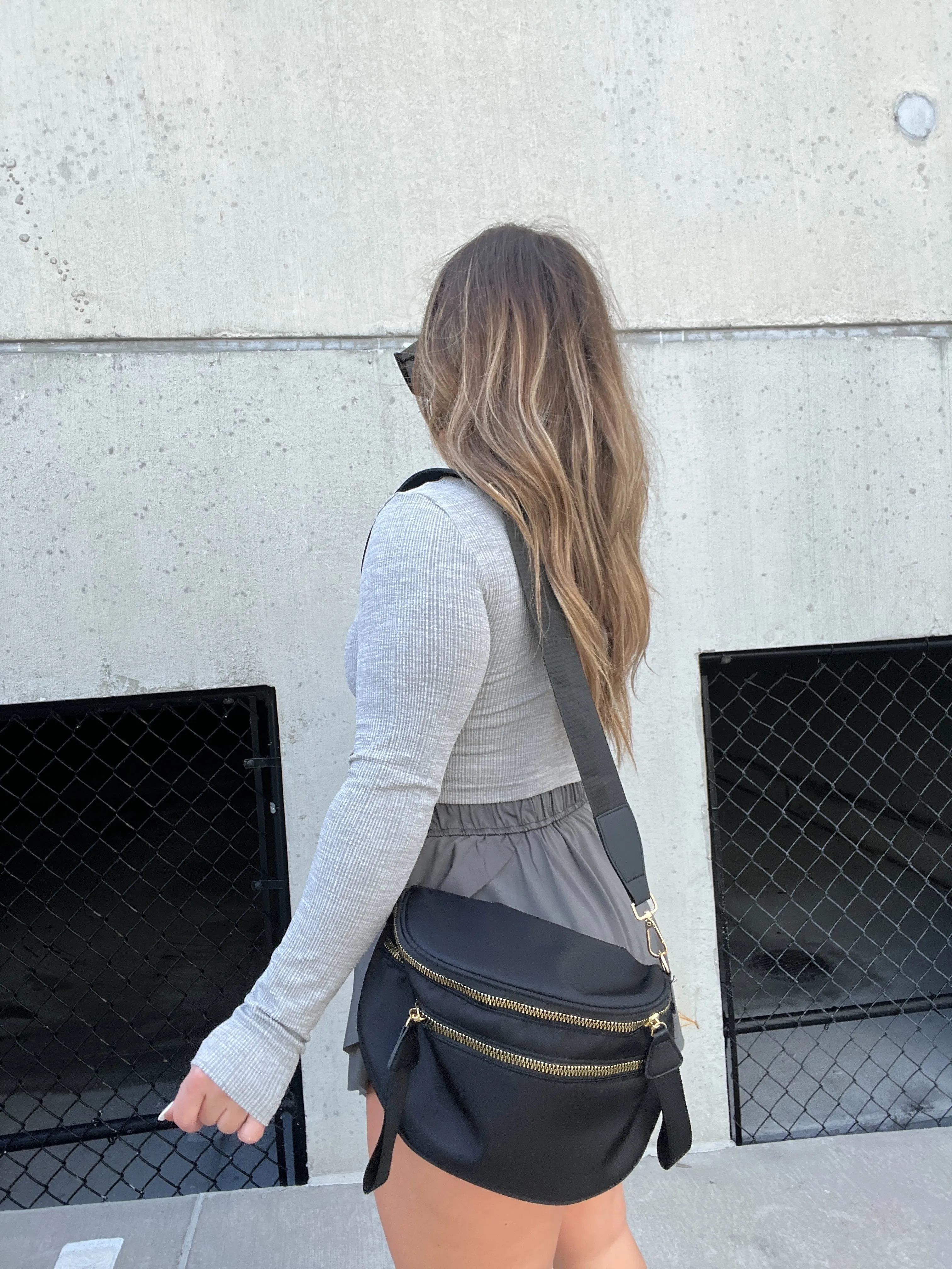 Black Oversized Belt Bag sold by Chic by Ally B product image thumbnail 5