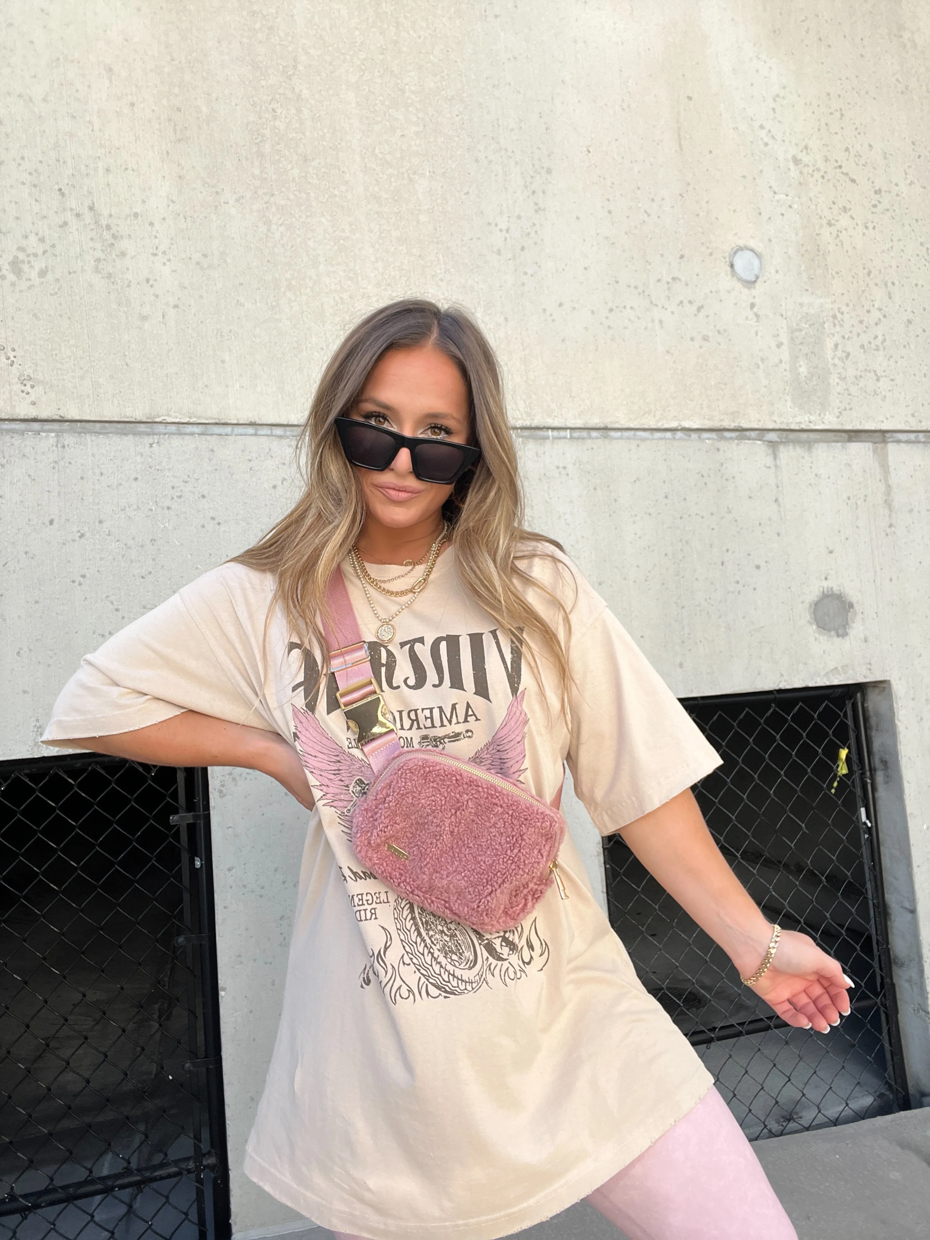 VINTAGE MOTORS TEE BEIGE sold by Chic by Ally B product image thumbnail 2