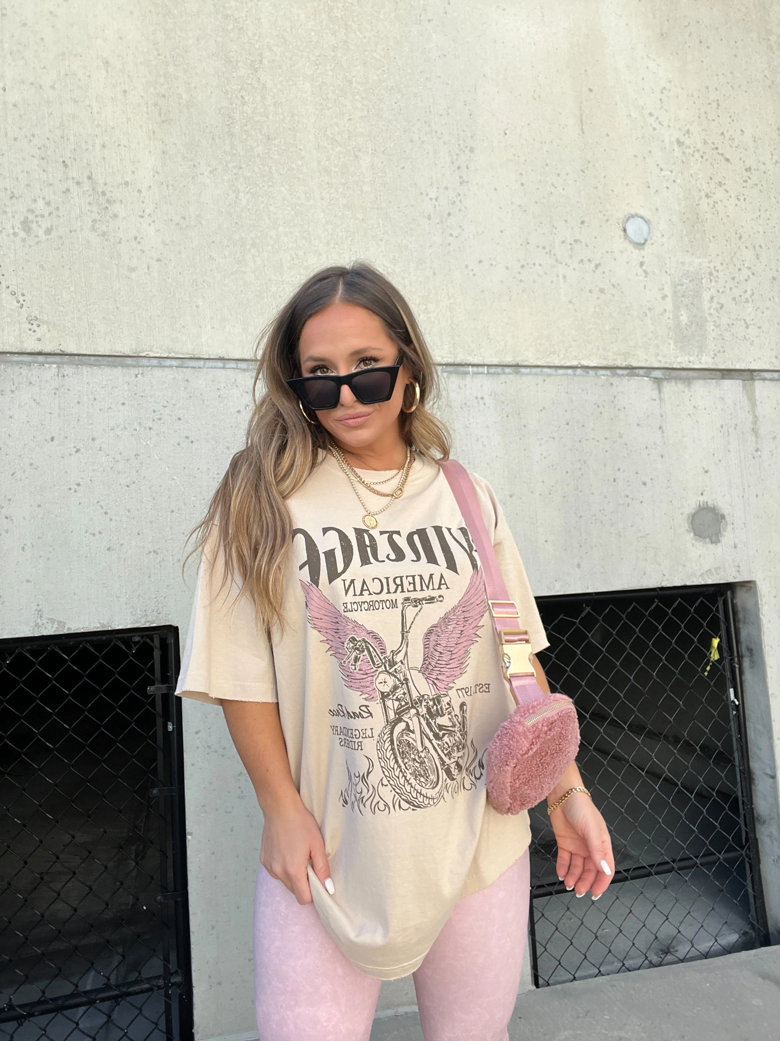 VINTAGE MOTORS TEE BEIGE sold by Chic by Ally B product image thumbnail 4
