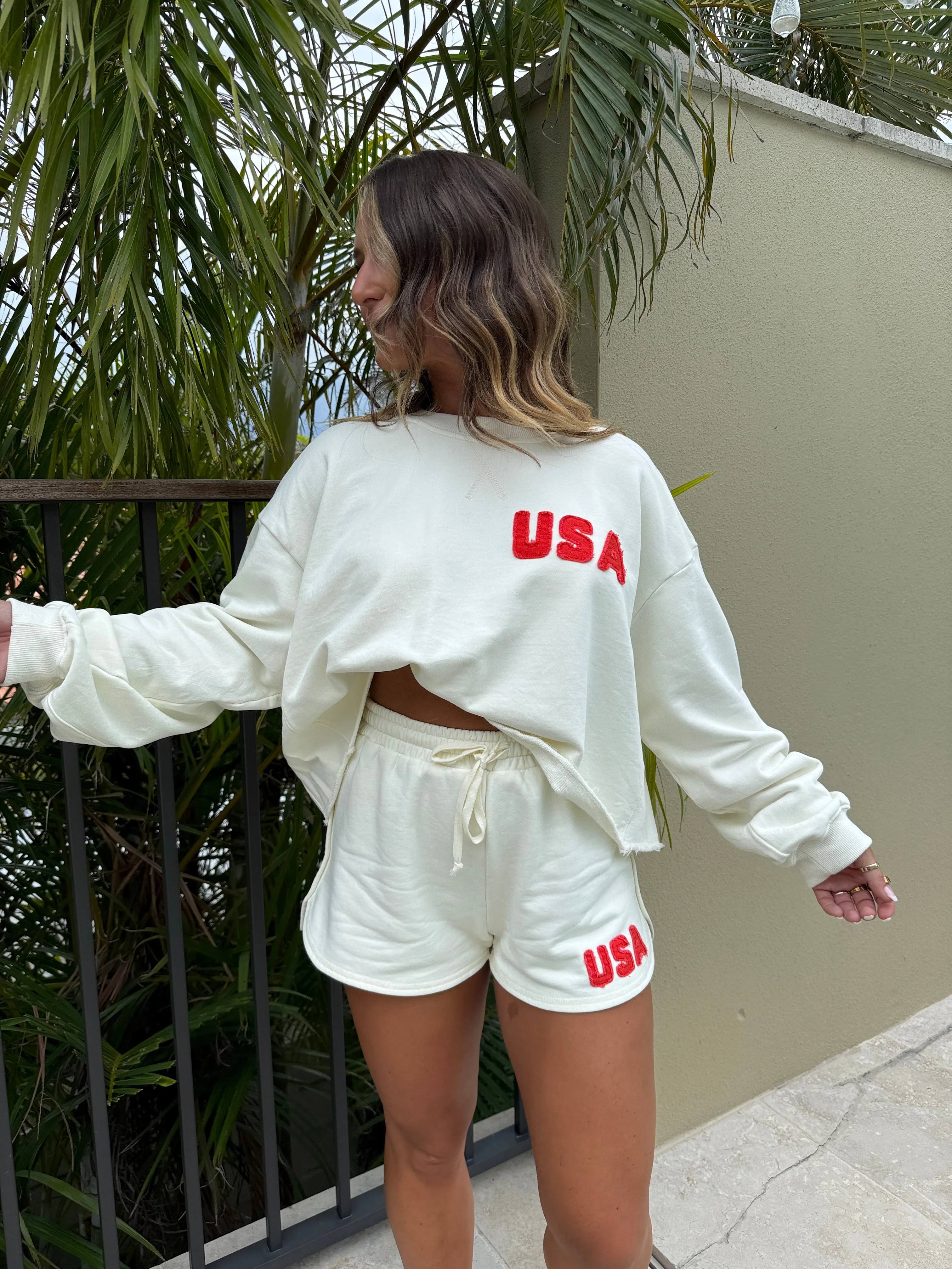 USA Vintage Oversized Crewneck Ivory sold by Chic by Ally B product image thumbnail 3