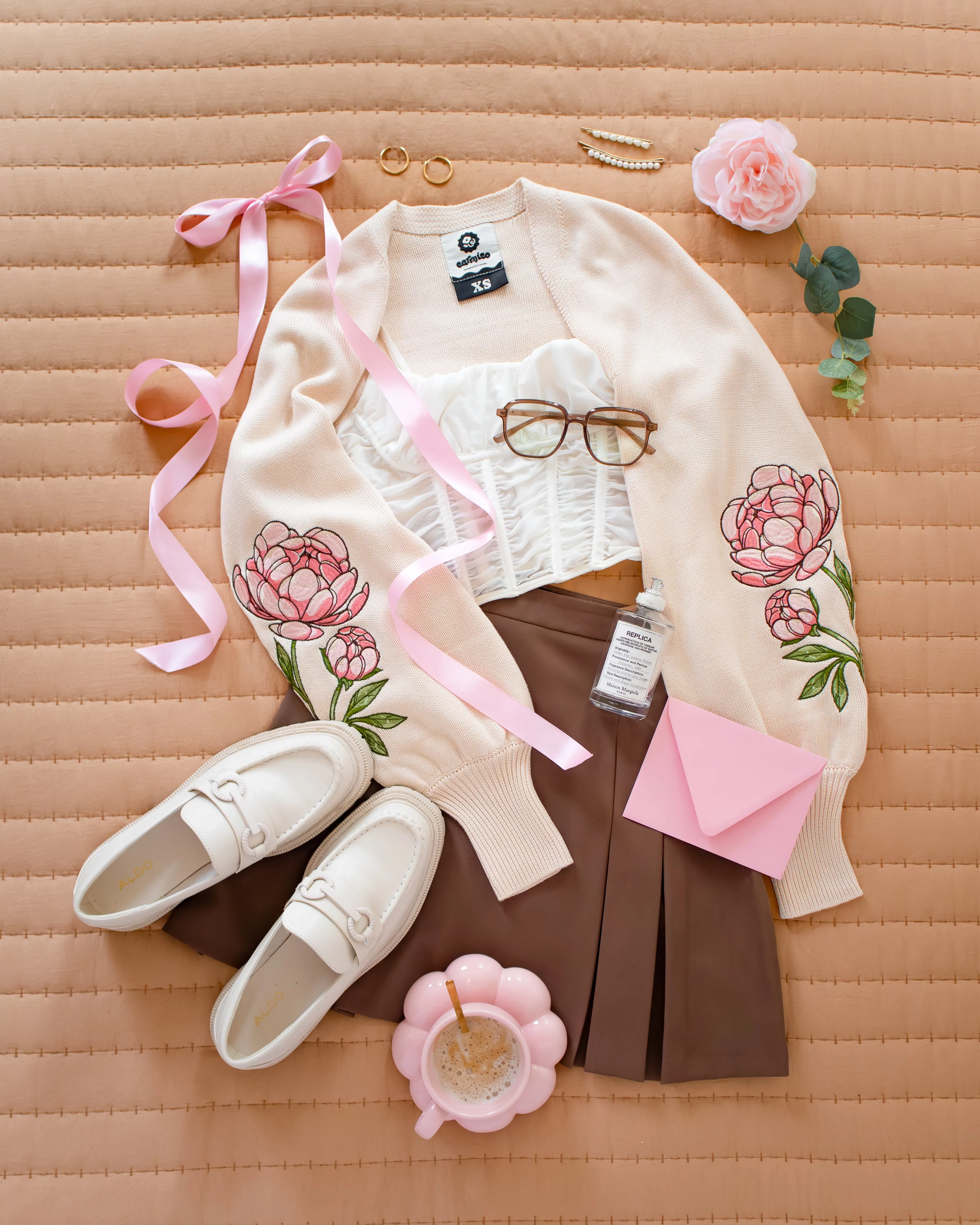 Bashful | Cream Bolero sold by Carmico product image thumbnail 5