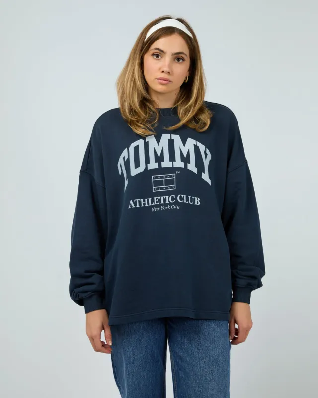 Oversized Varsity Sports Crew Navy made by Tommy Hilfiger