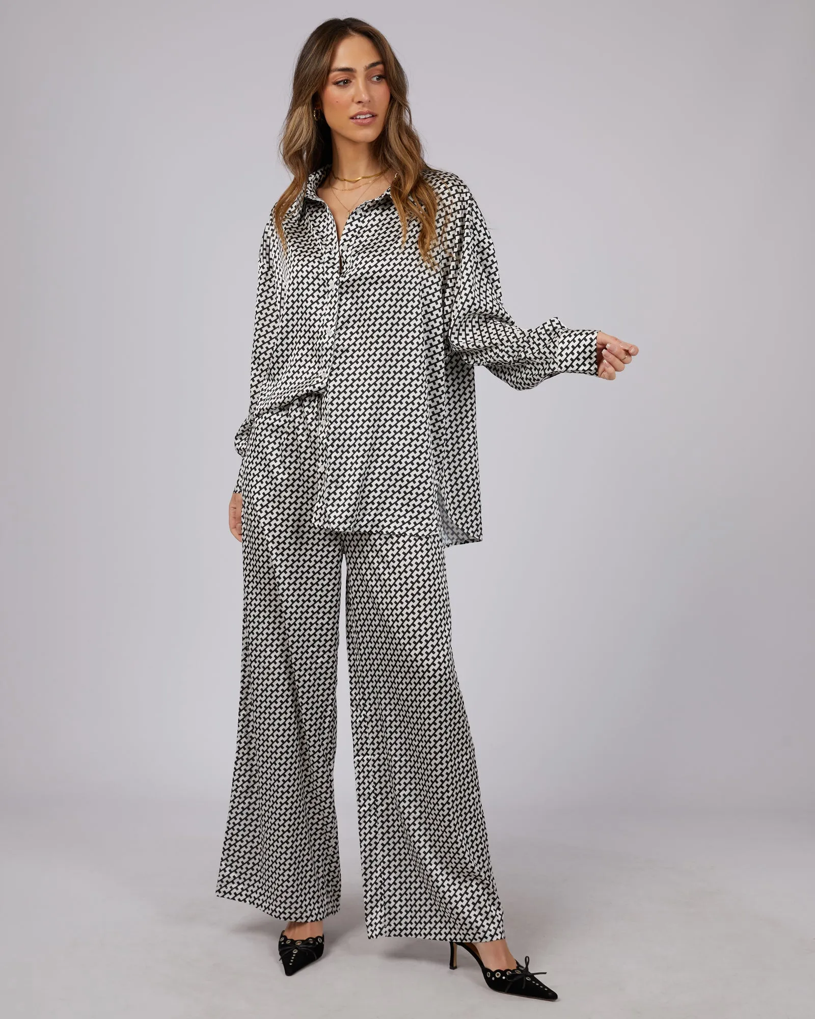 Ashlee Pant Print sold by edge clothing product image thumbnail 2