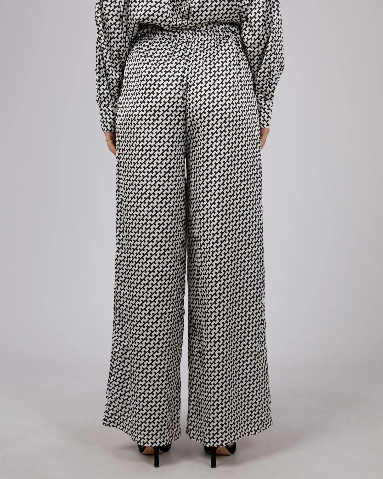 Ashlee Pant Print sold by edge clothing product image thumbnail 3