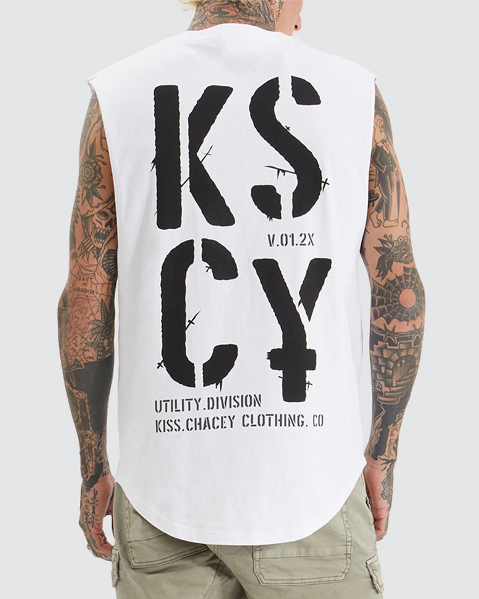 Harmon Dual Curved Muscle White sold by edge clothing