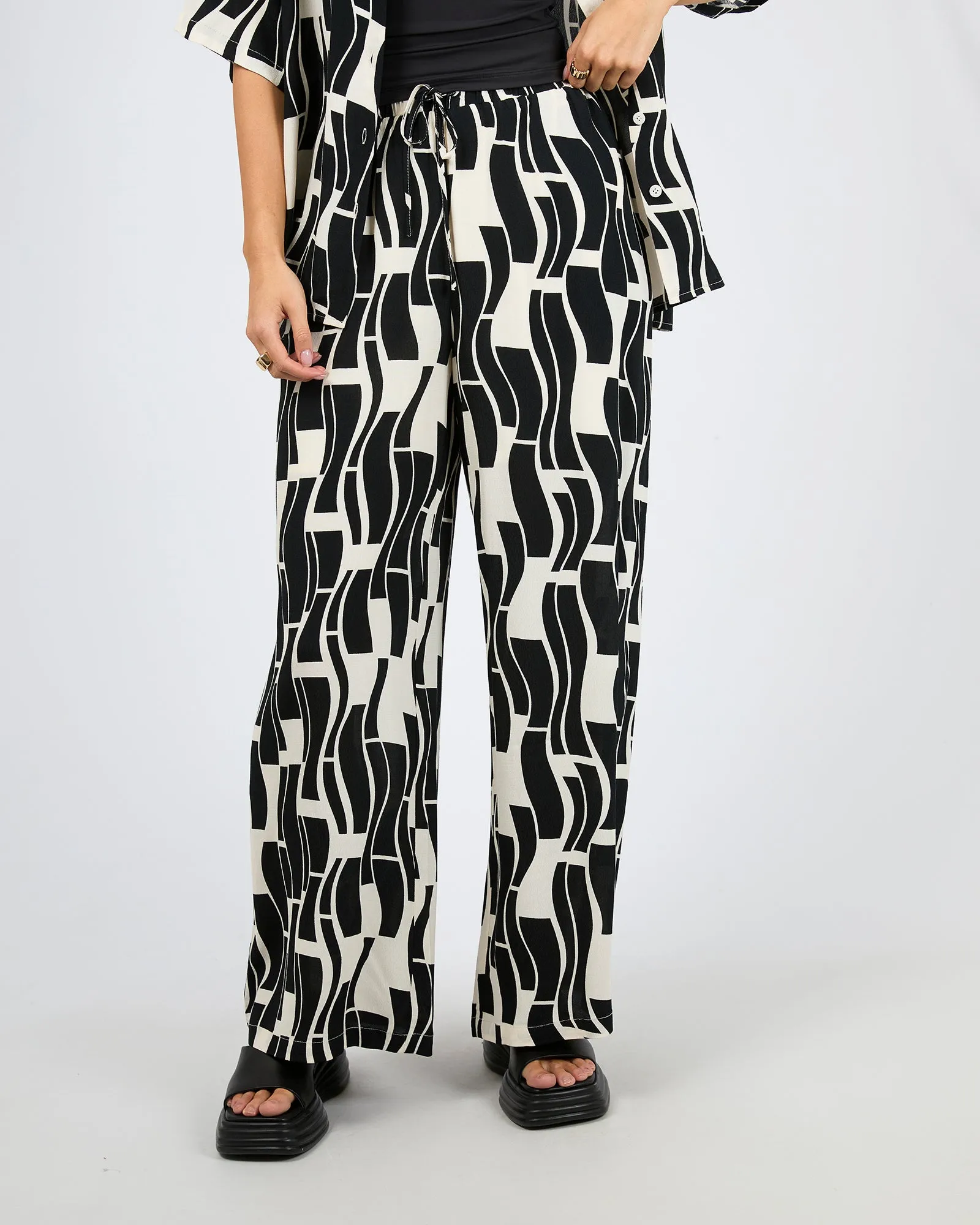Estelle Pant Print sold by edge clothing