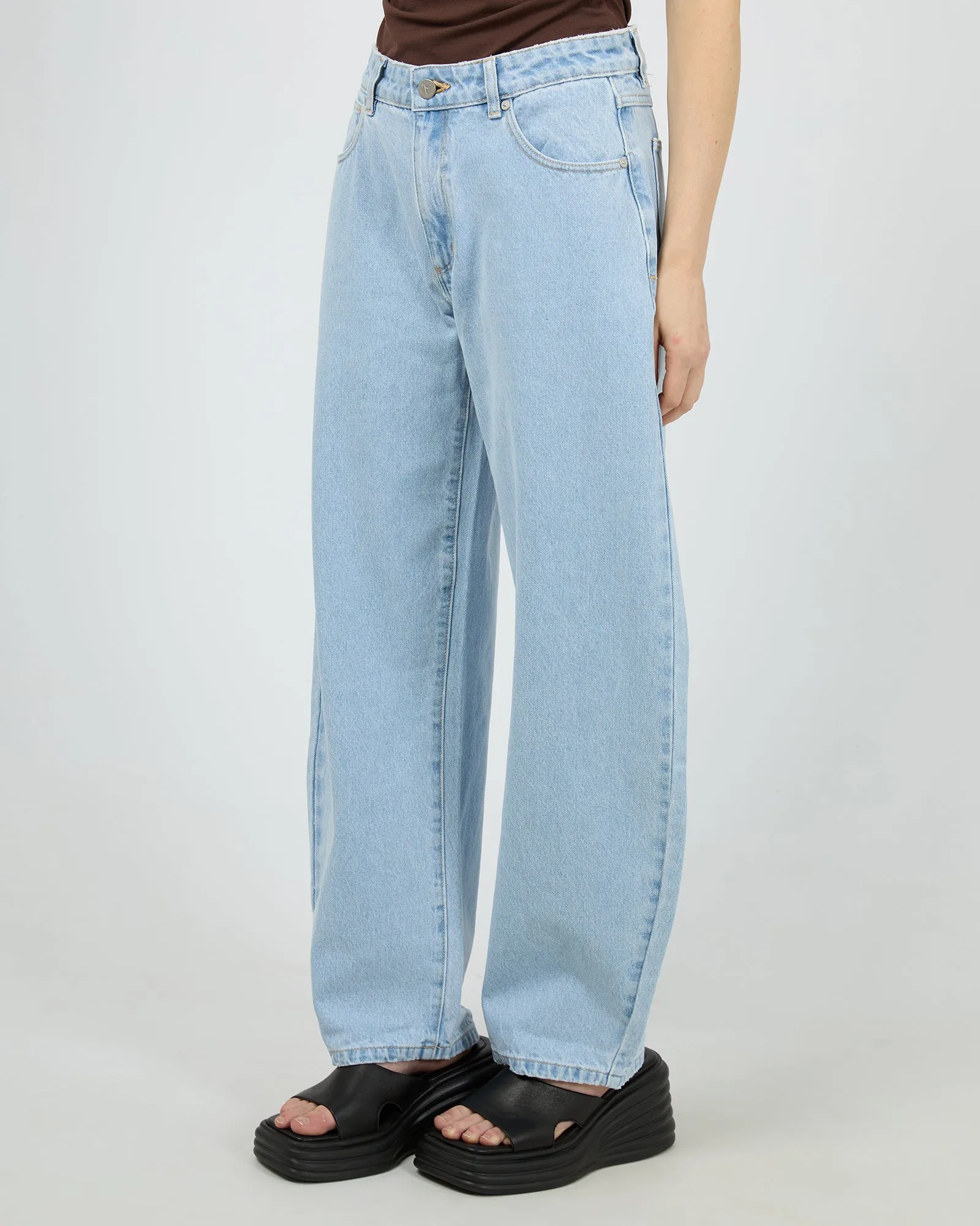 95 Barrel Jean Kendall Light Blue sold by edge clothing product image thumbnail 4