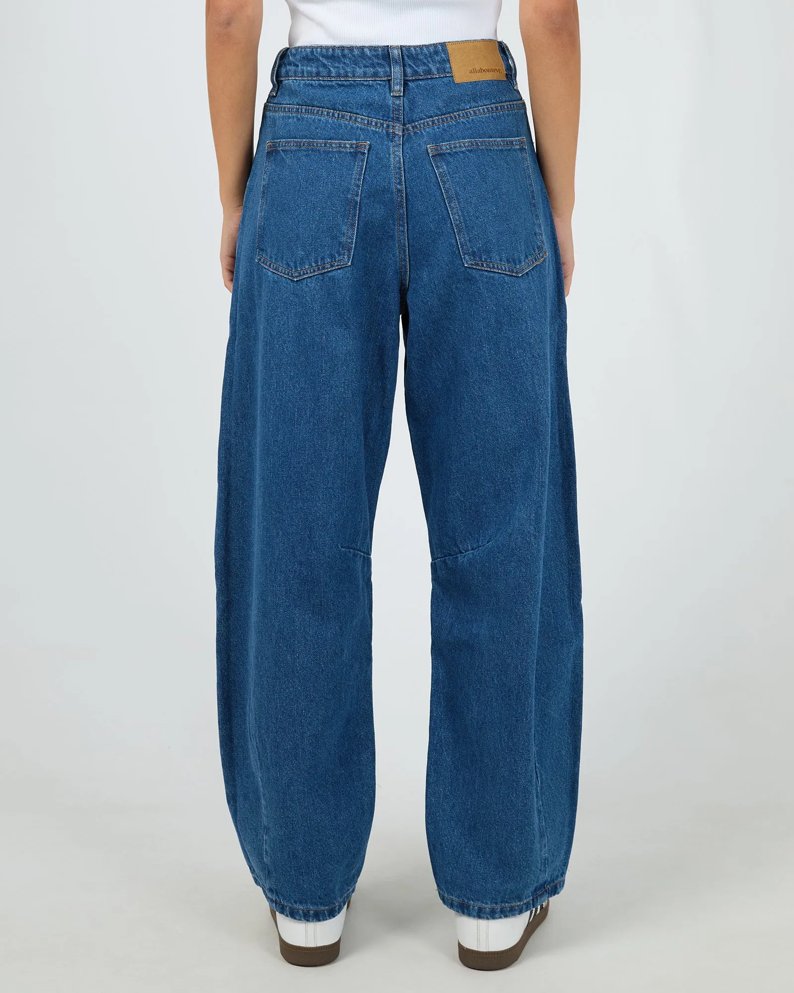 Hallie Barrel Leg Jean Heritage Blue sold by edge clothing product image thumbnail 3