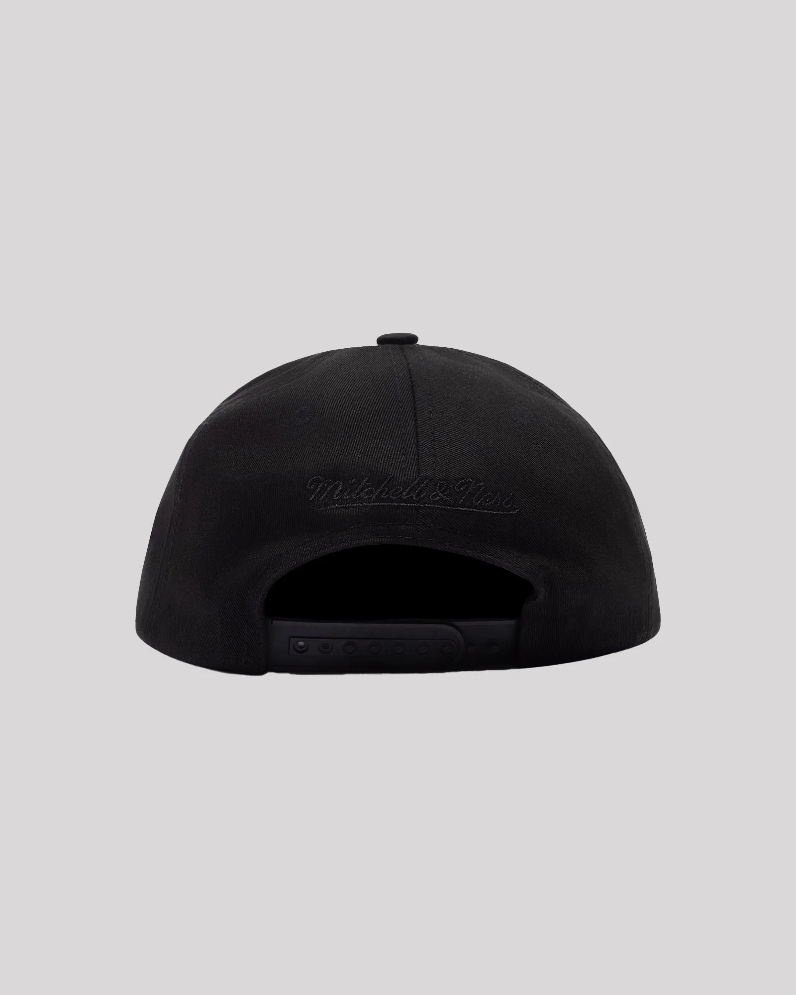 Bulls Evergreen Pro Pinch Black Black sold by edge clothing product image thumbnail 3