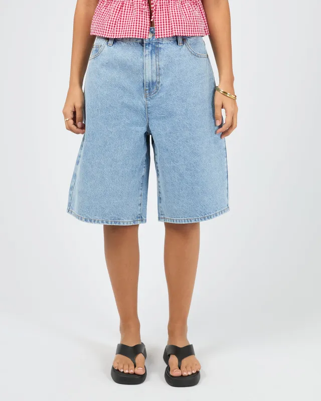 Maya Denim Jort Light Blue made by All About Eve