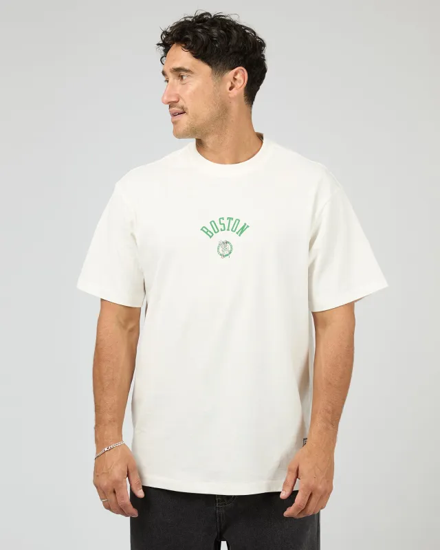Celtics 18 T-Shirt White made by Mitchell & Ness