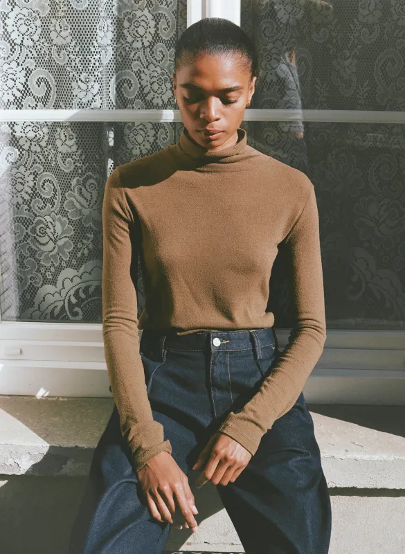 Marianne Turtleneck, Regen Silk Noil Jersey, Coffee sold by Ozma