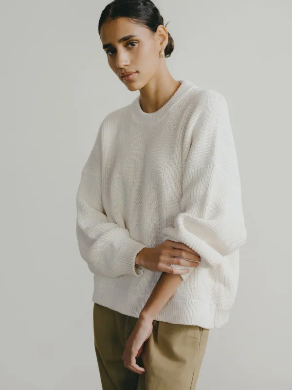 Chleo Crew, Organic Cotton, Ecru made by Ozma