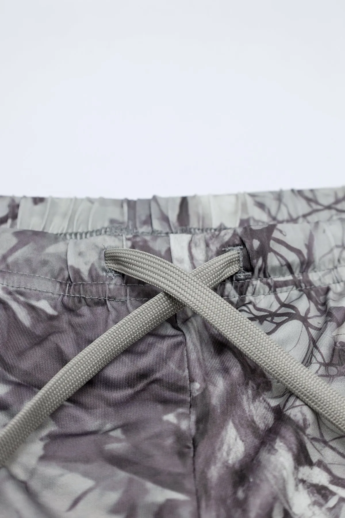 Agile Bodybuilding 4'' Shorts w Zipper Pockets - Leaf Camo sold by Jed North product image thumbnail 3