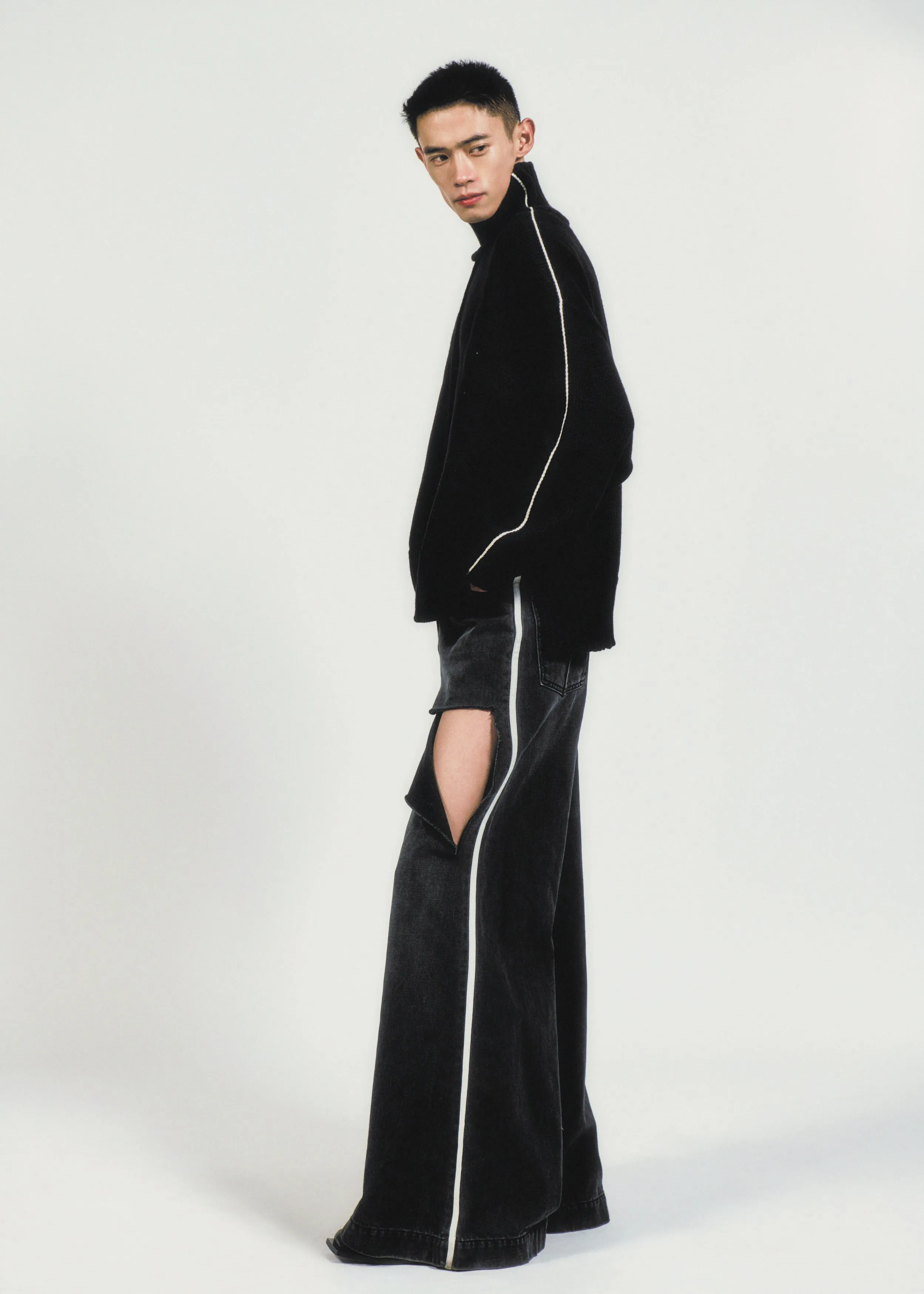 PETER SWEATER - BLACK sold by Peter Do product image thumbnail 2