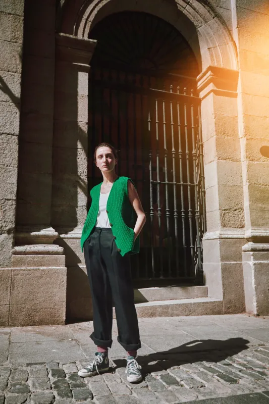 VERA Sleeveless Vest in Merino Wool - Parrot Green made by L’ENVERS