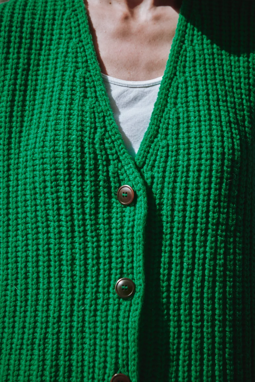 VERA Sleeveless Vest in Merino Wool - Parrot Green sold by L’ENVERS product image thumbnail 2