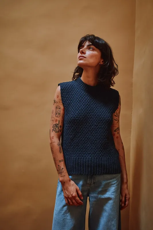MAIA Sleeveless Sweater in Merino Wool - Navy made by L’ENVERS