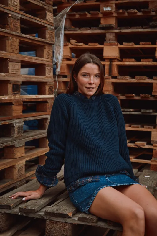 BRIGITTE Raglan Sweater in Organic Cotton - Navy sold by L’ENVERS
