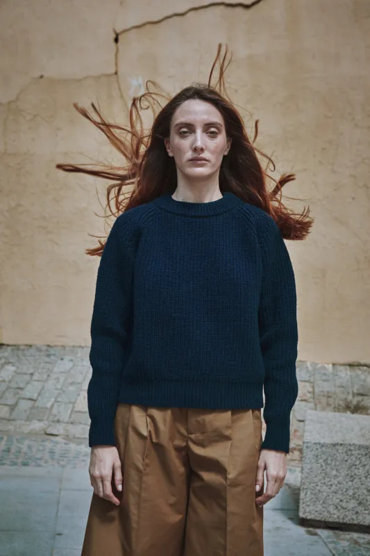 AGNÈS Raglan Sweater in Merino Wool - Navy sold by L’ENVERS