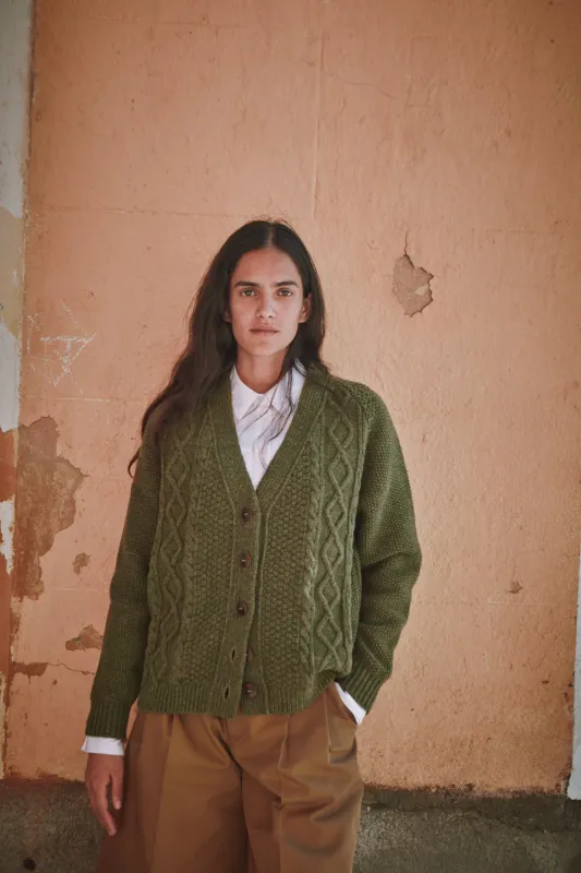 ANNIE V-Neck Cable Cardigan in Merino Wool - Olive Green (In Stock) made by L’ENVERS
