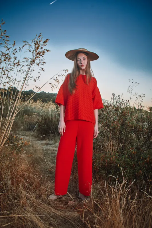 LOUISA Cropped Pants in Organic Cotton - Red made by L’ENVERS